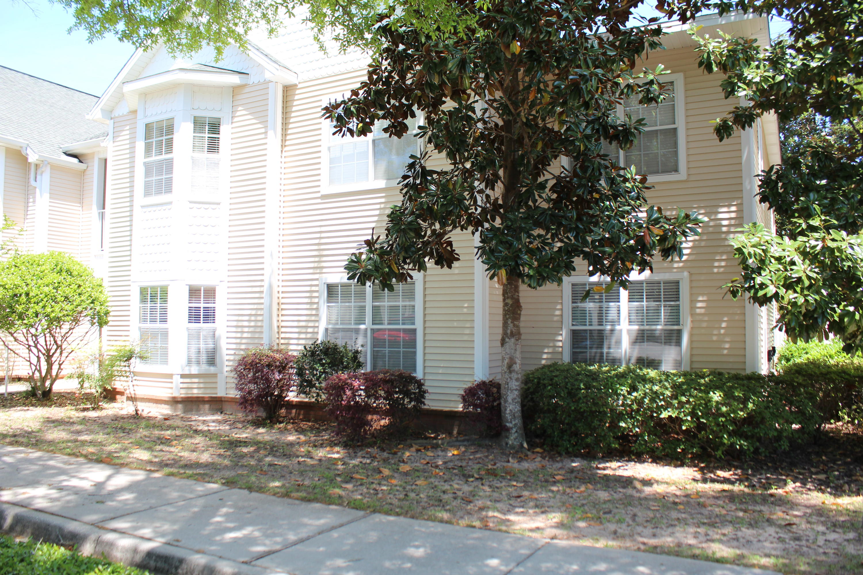 THE OAKS AT NICEVILLE - Residential