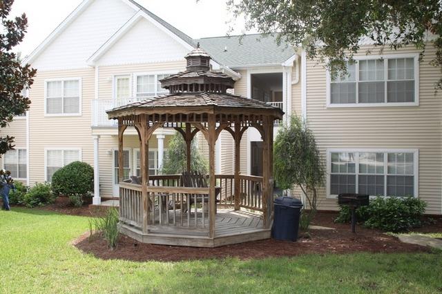 THE OAKS AT NICEVILLE - Residential