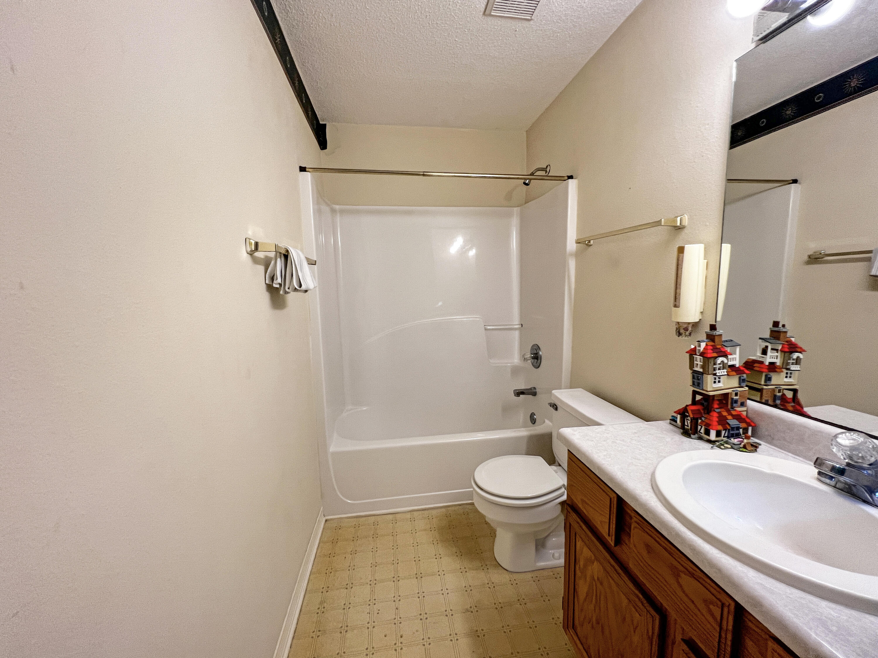 COVENTRY CORNERS - Residential