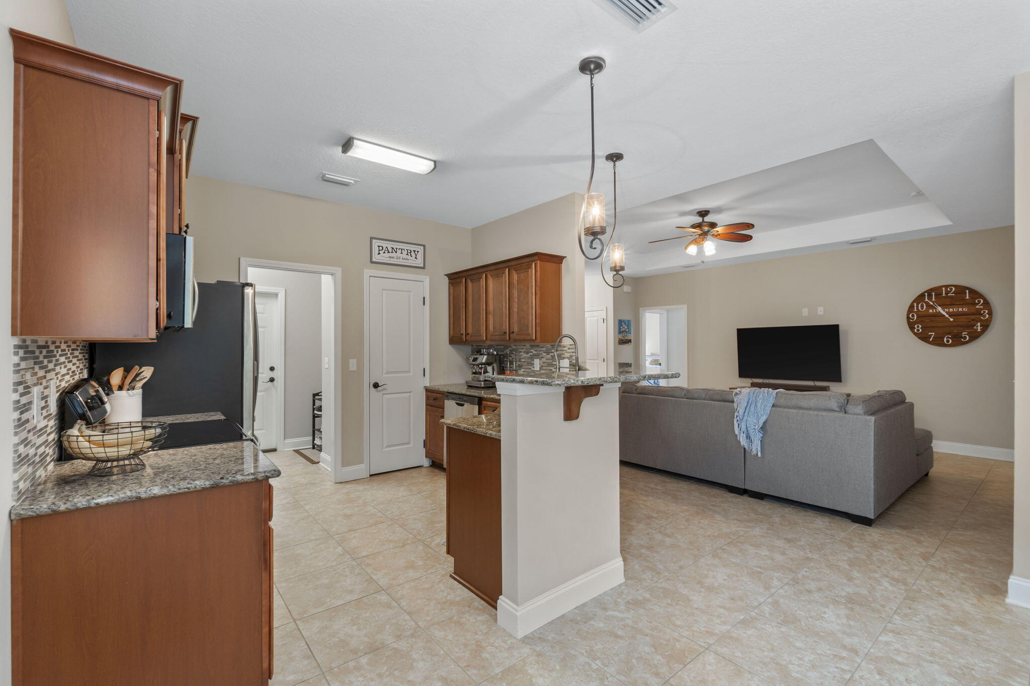 CRESCENT SHORES - Residential