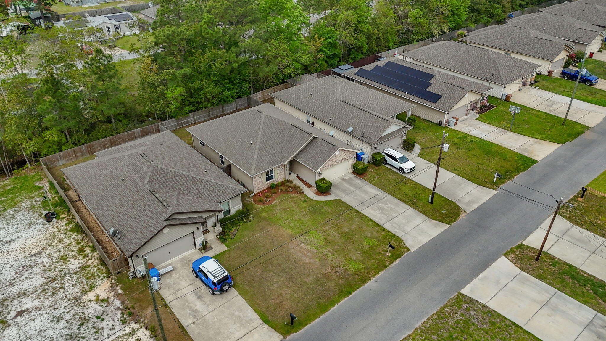 CRESCENT SHORES - Residential