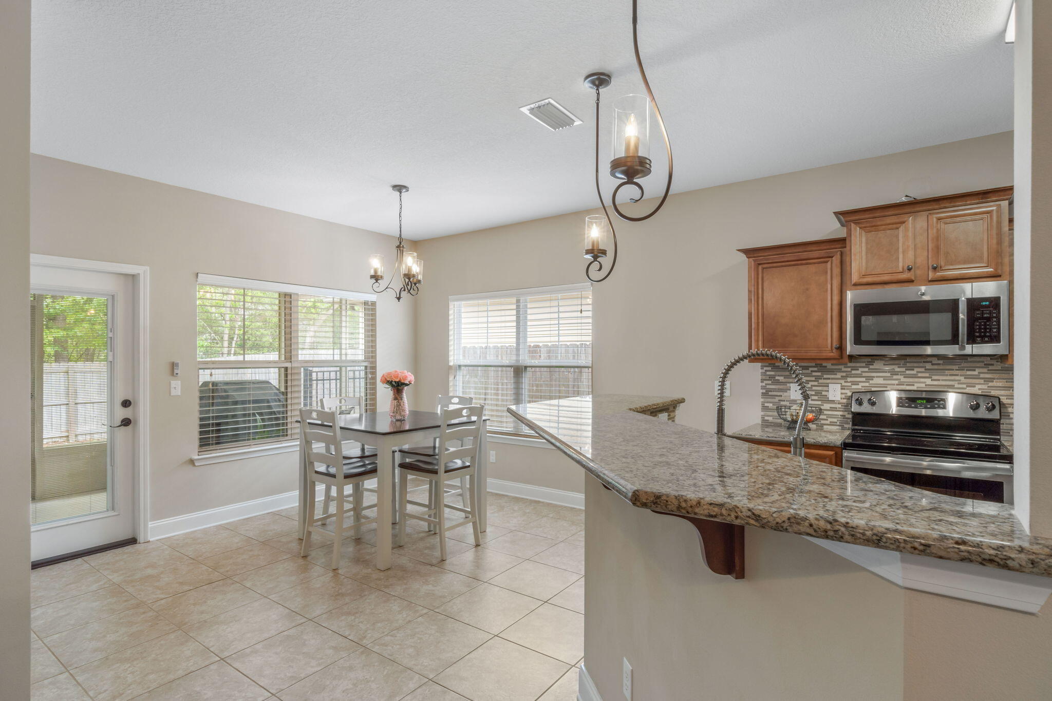 CRESCENT SHORES - Residential