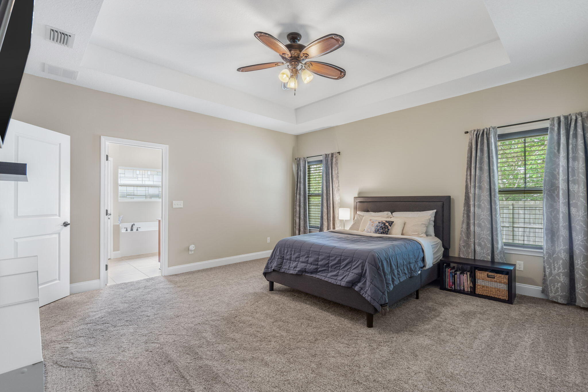 CRESCENT SHORES - Residential