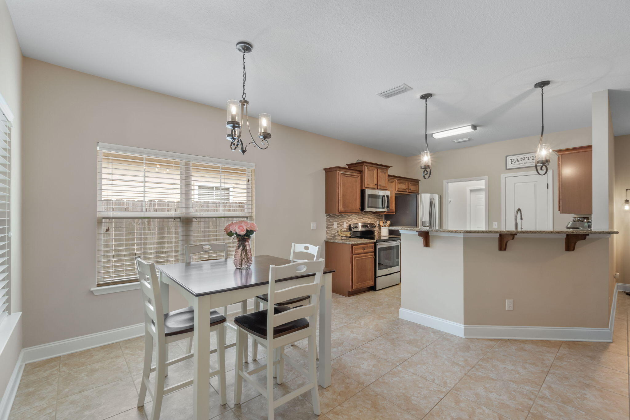 CRESCENT SHORES - Residential