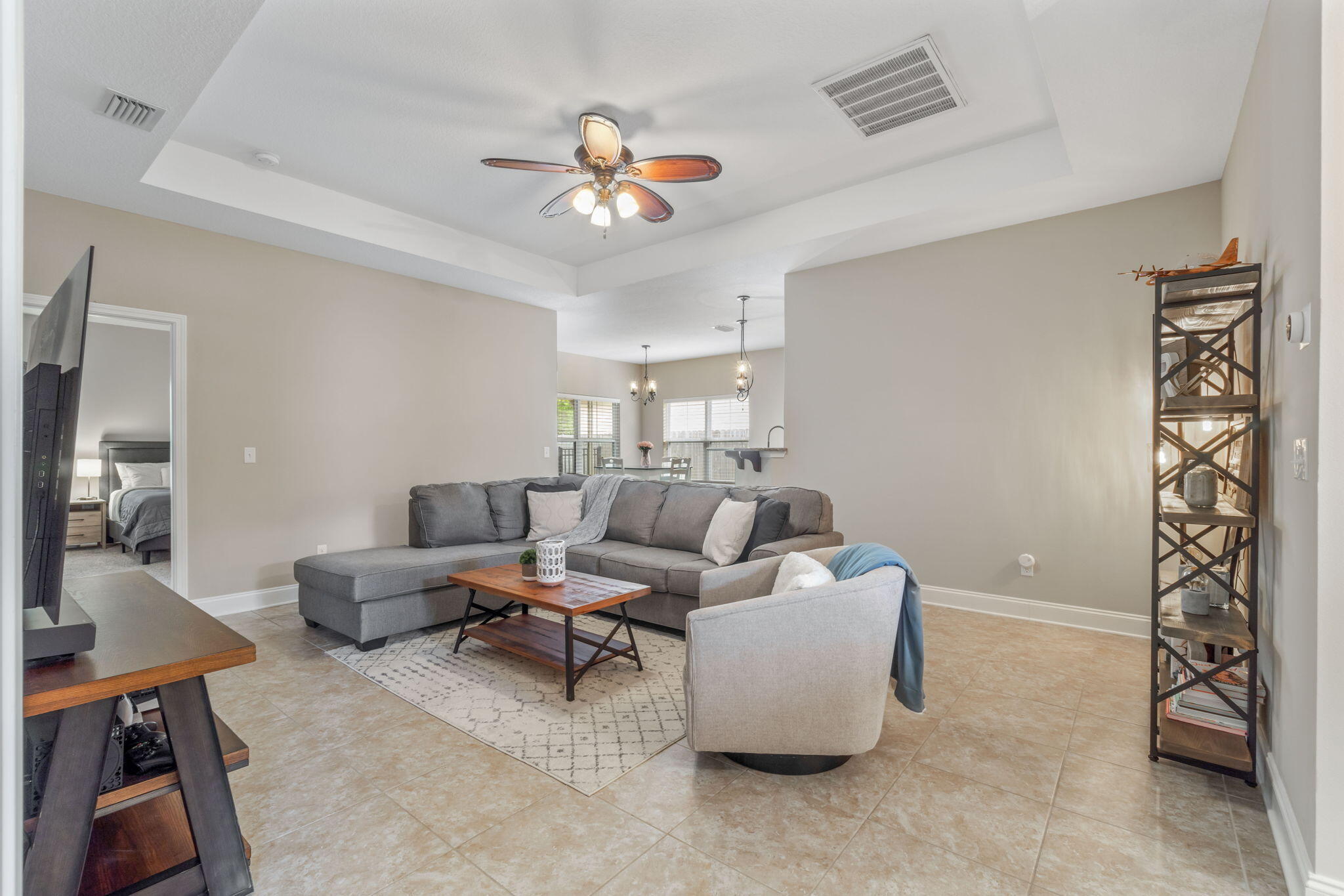 CRESCENT SHORES - Residential