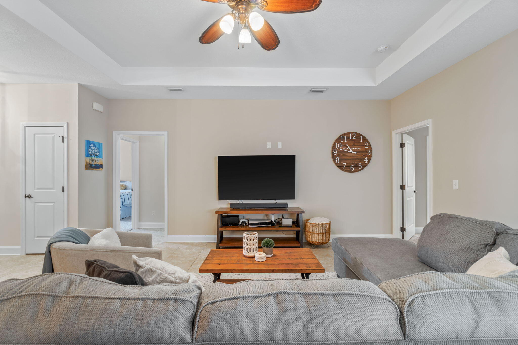 CRESCENT SHORES - Residential