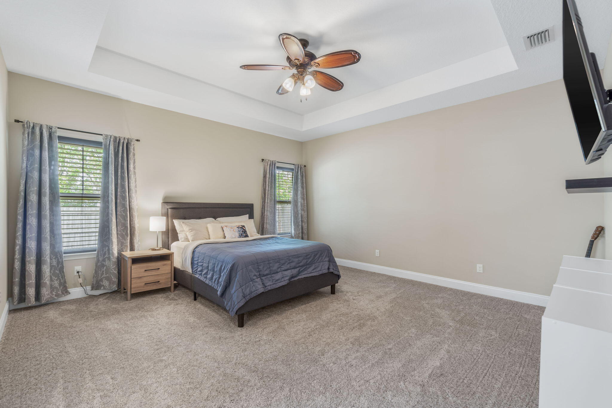 CRESCENT SHORES - Residential