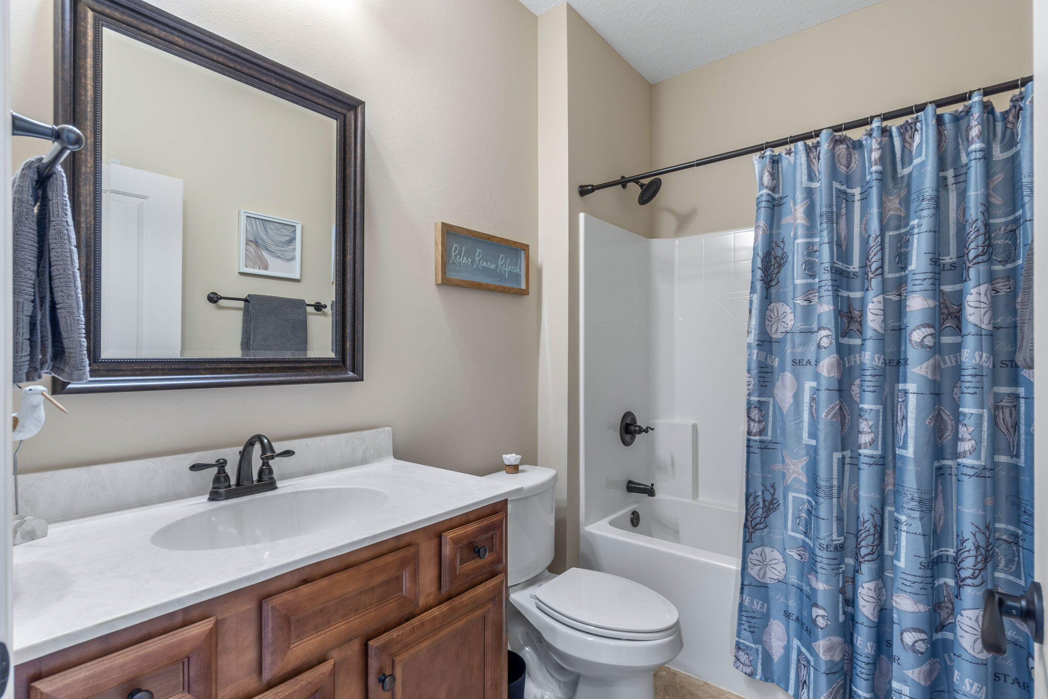 CRESCENT SHORES - Residential