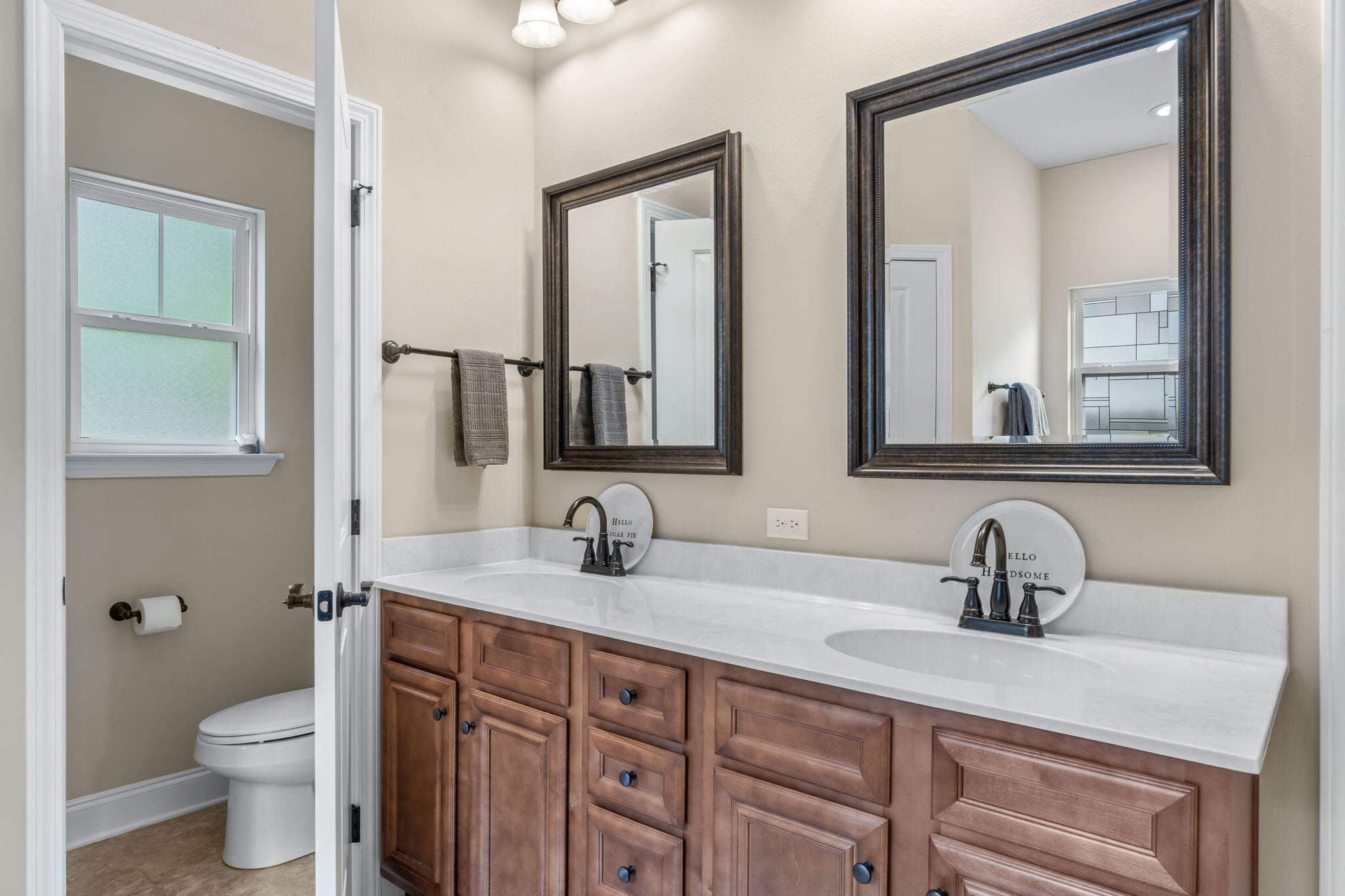 CRESCENT SHORES - Residential