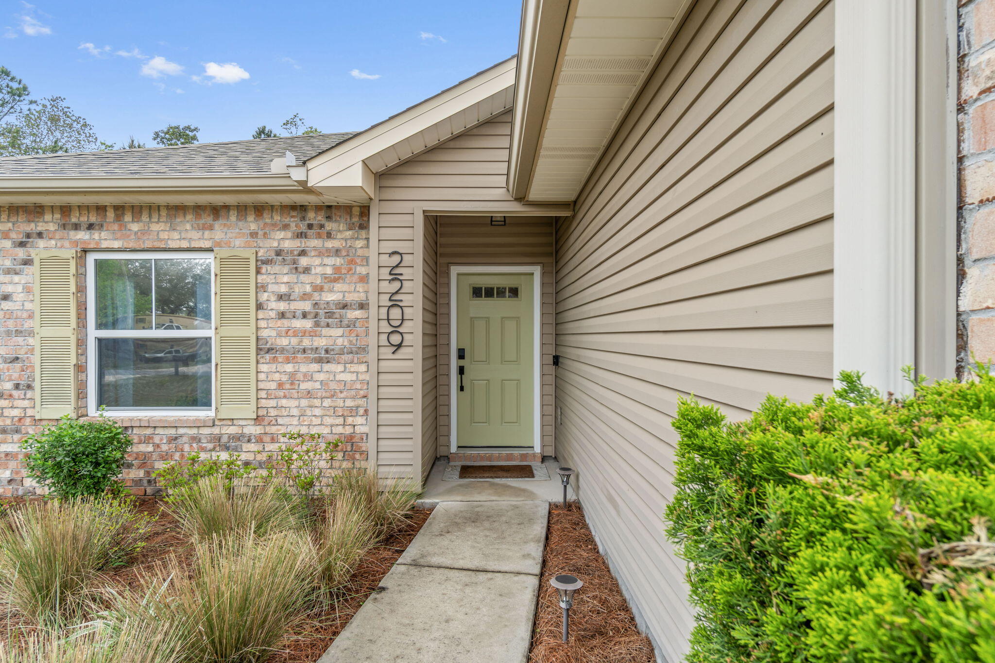 CRESCENT SHORES - Residential