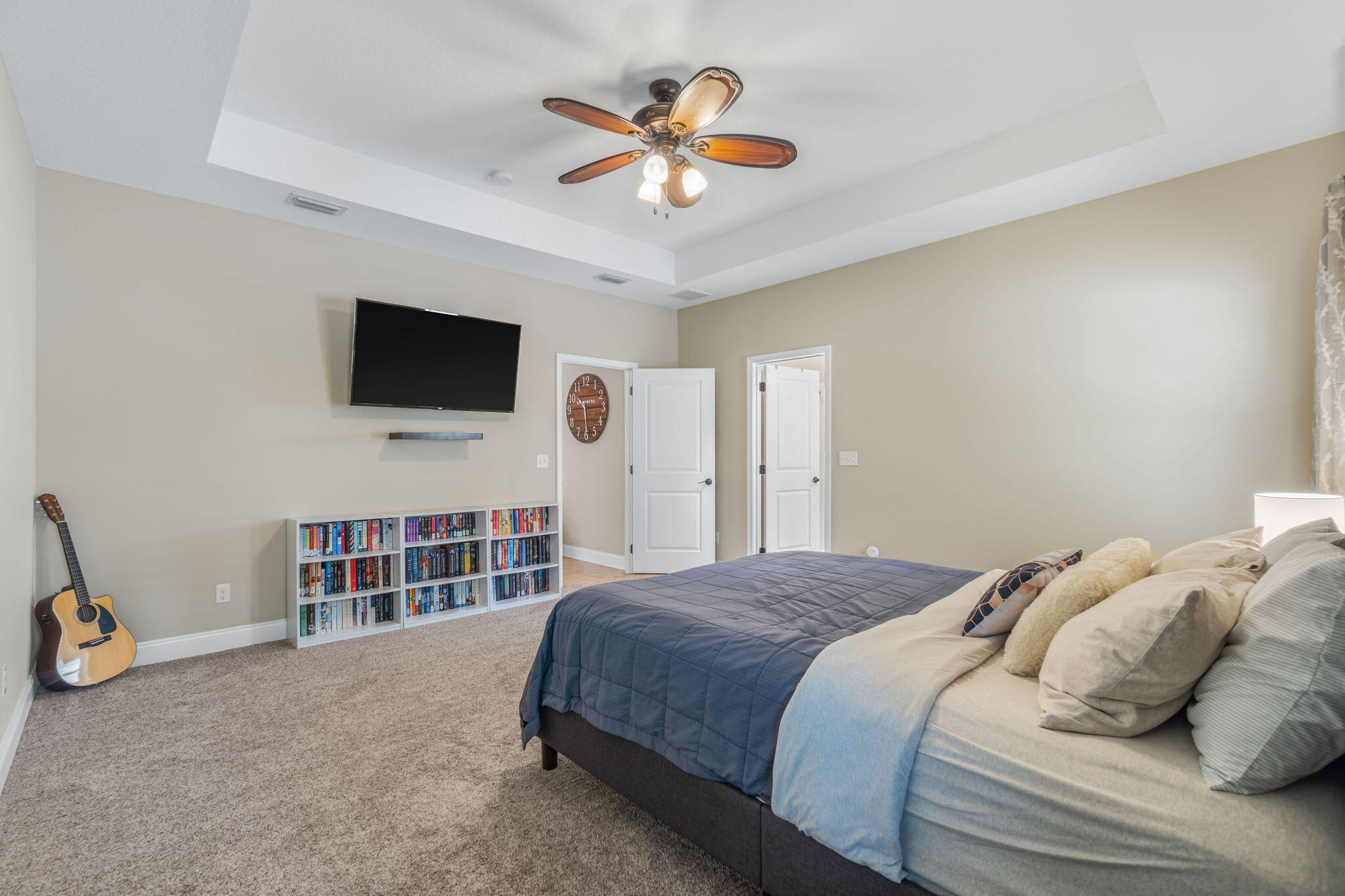 CRESCENT SHORES - Residential