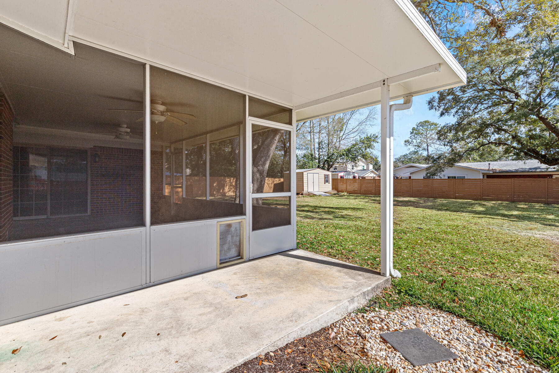 COUNTRY CLUB ESTATES - KENWOOD - Residential