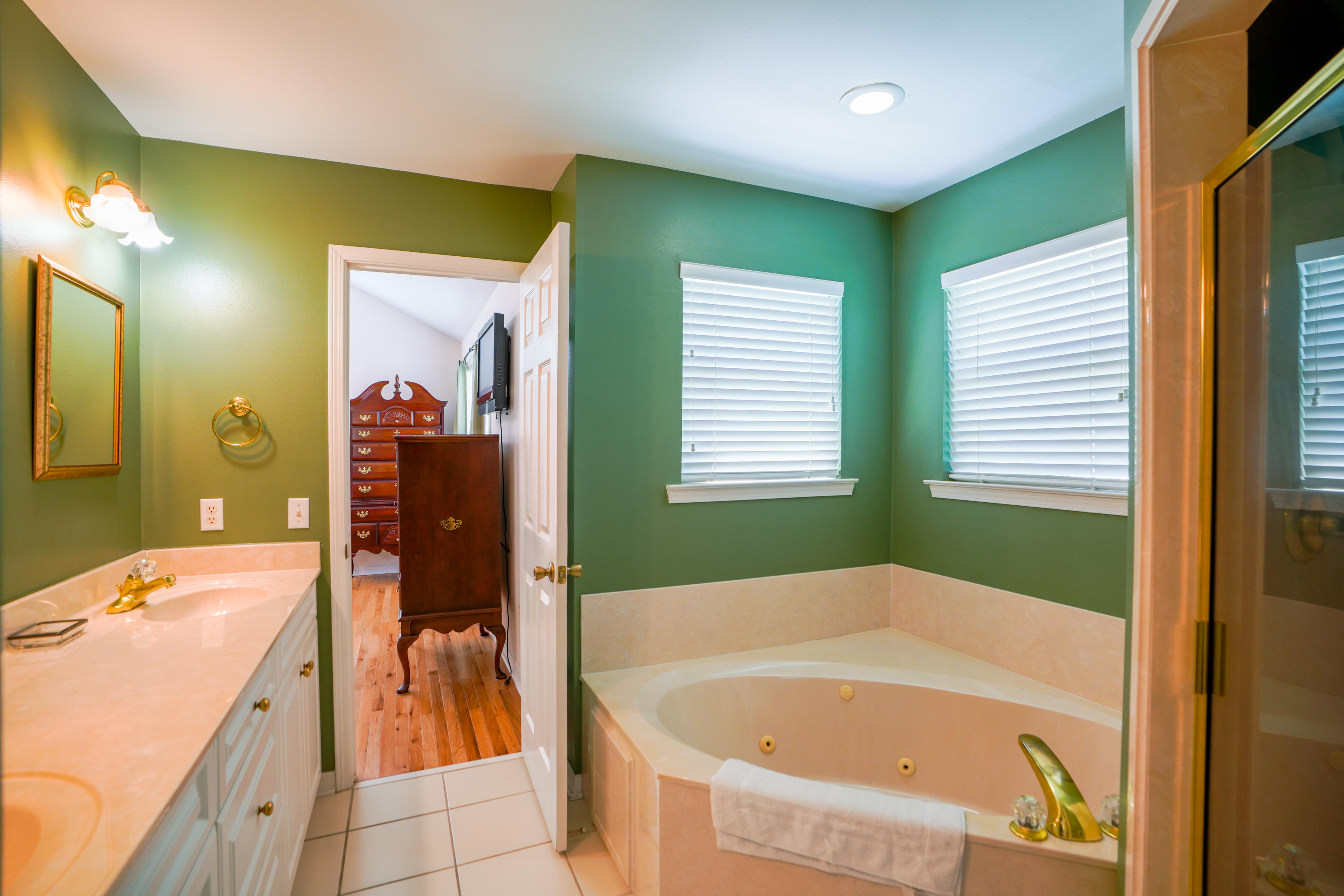 CALYPSO POINTE - Residential