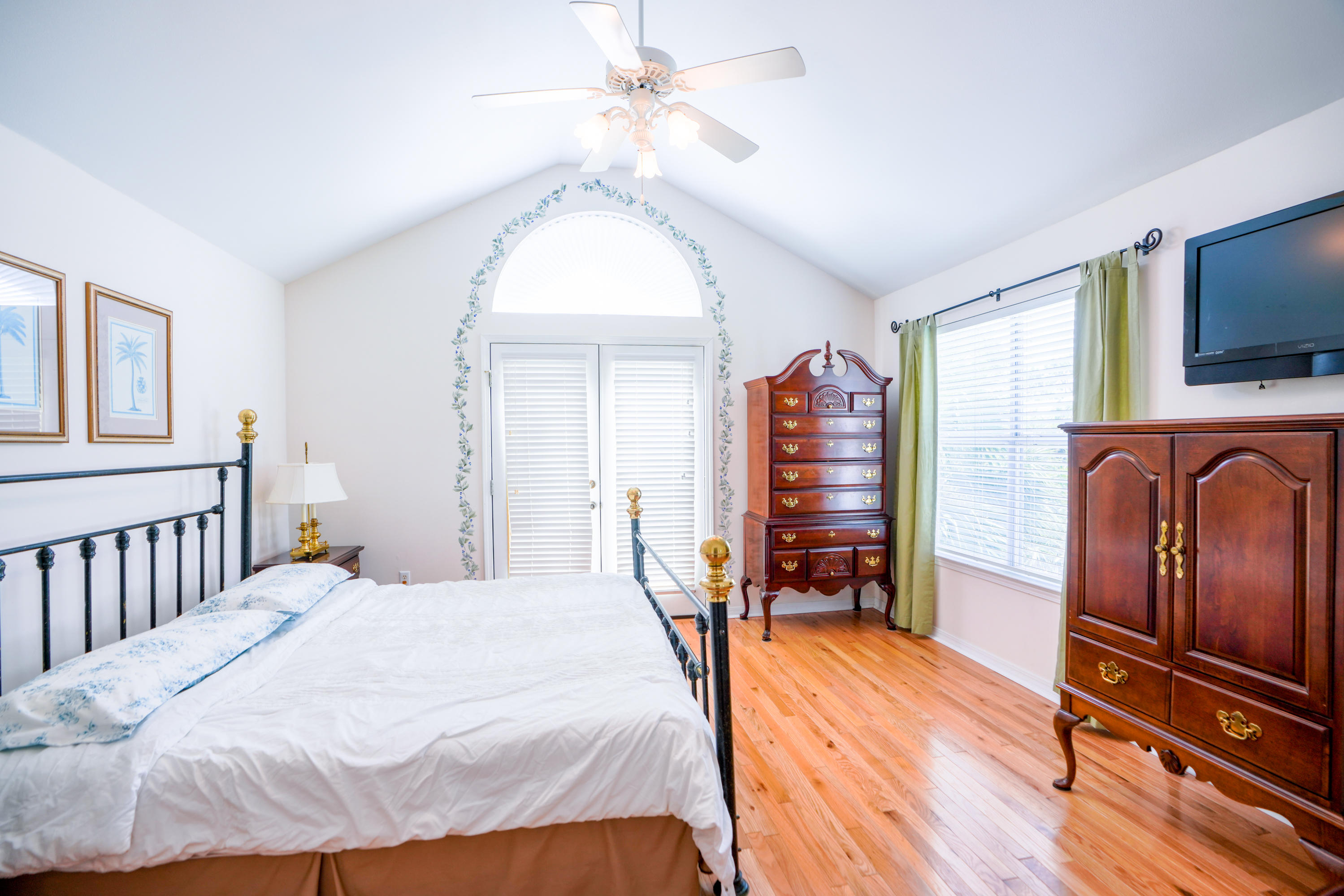 CALYPSO POINTE - Residential