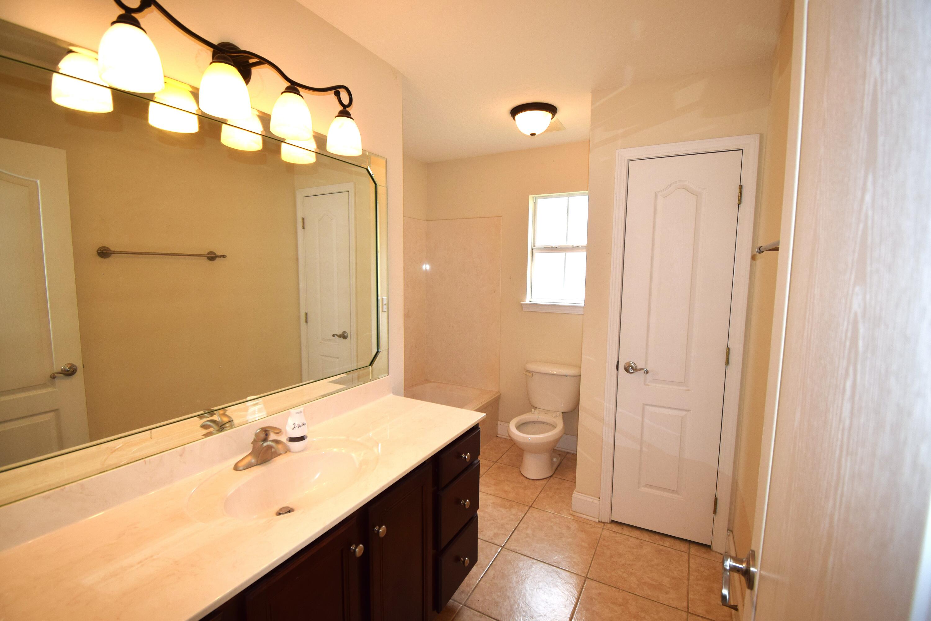 TRAILWOOD ESTATES - Residential