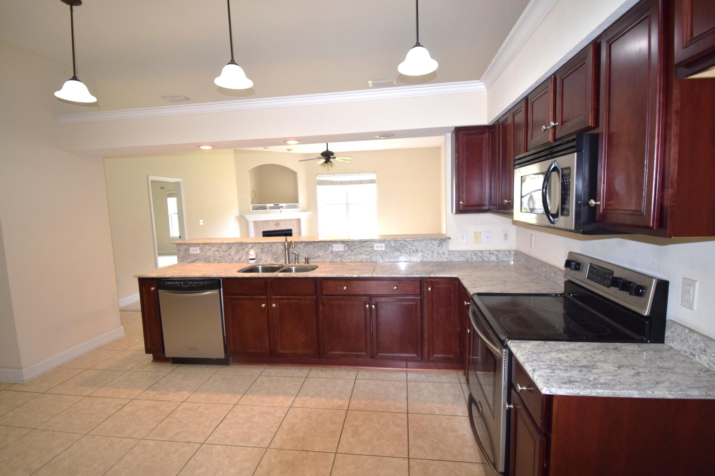 TRAILWOOD ESTATES - Residential