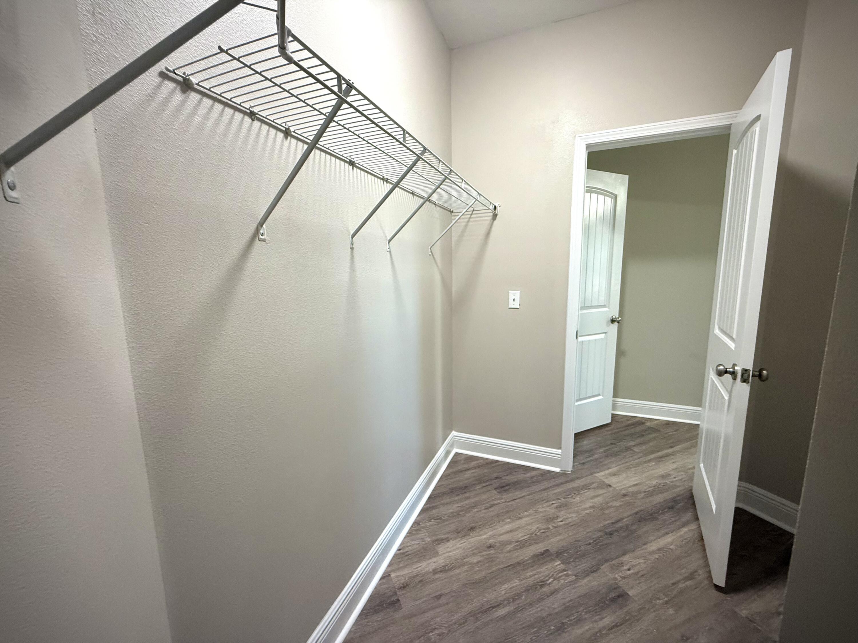 DRIFTWOOD ESTATES - Residential Lease