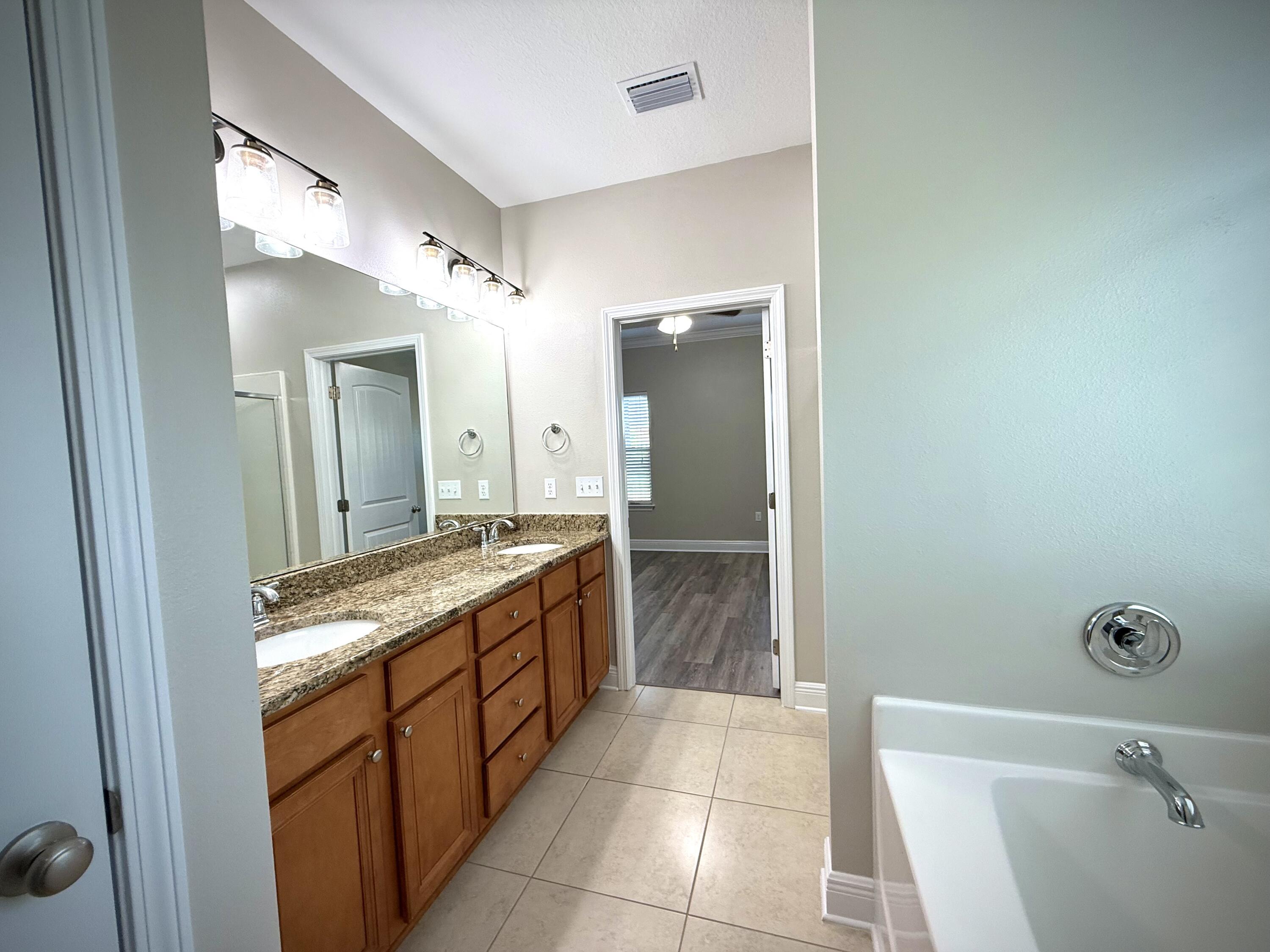 DRIFTWOOD ESTATES - Residential Lease