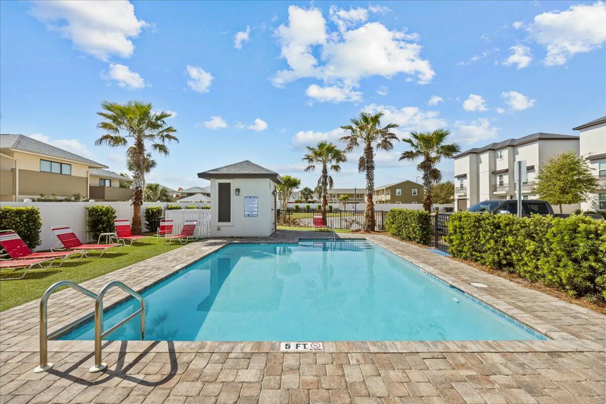 Hidden Palms - Residential