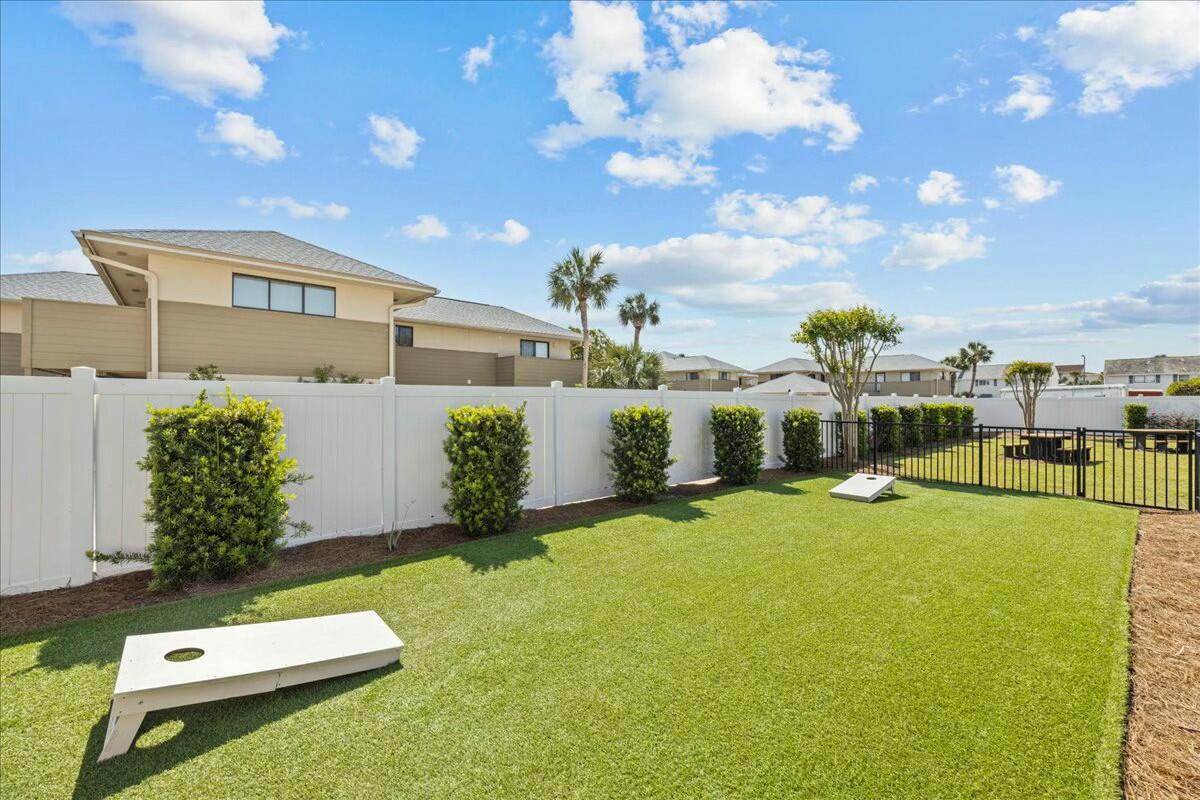 Hidden Palms - Residential
