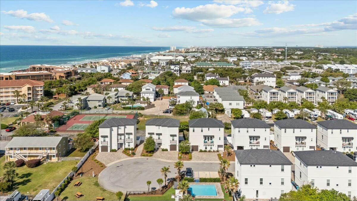Hidden Palms - Residential