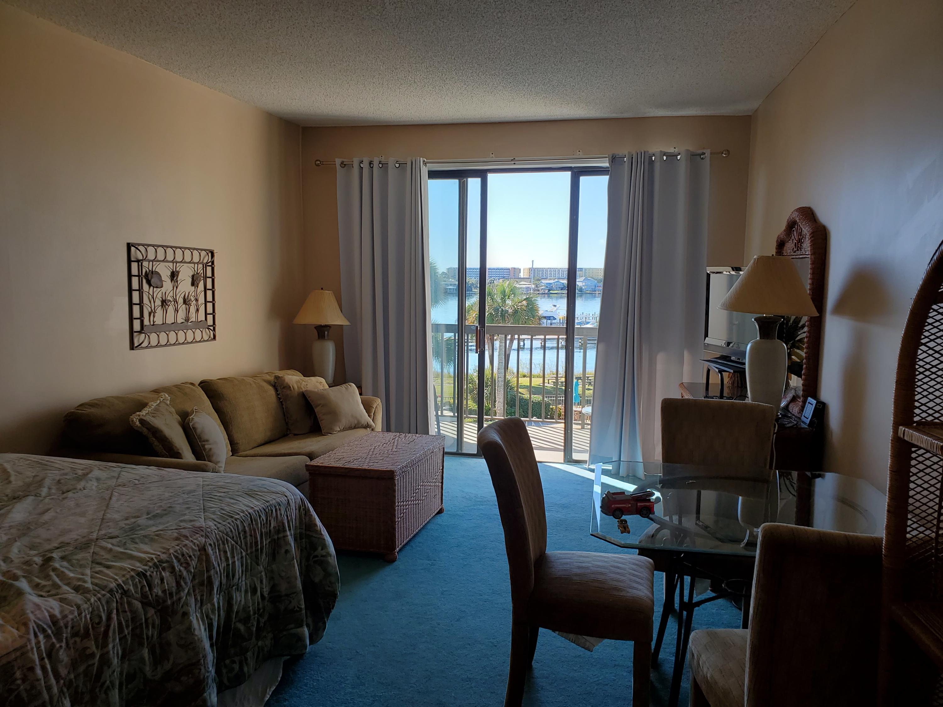 PIRATES BAY PH 1 - Residential