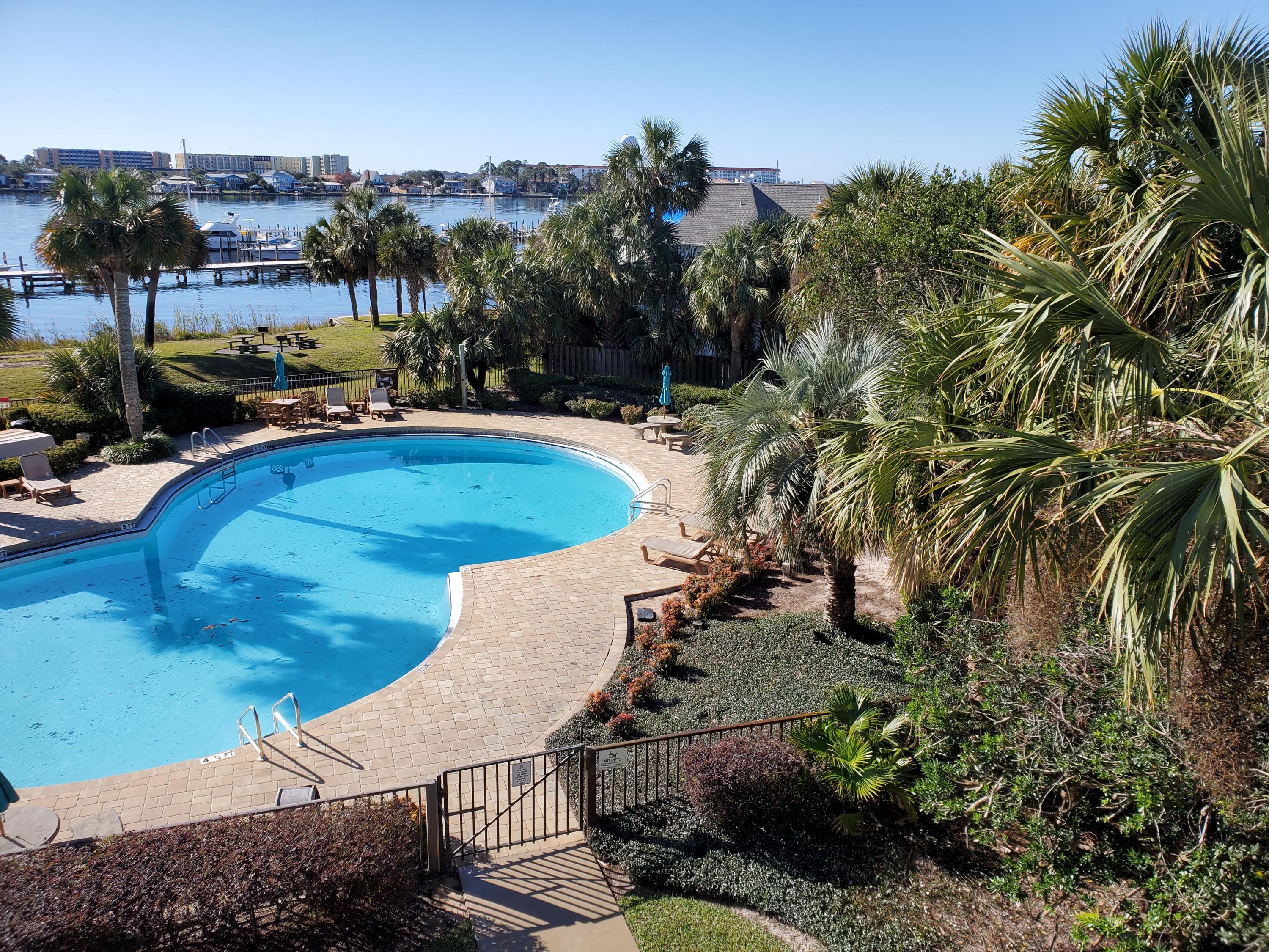 PIRATES BAY PH 1 - Residential