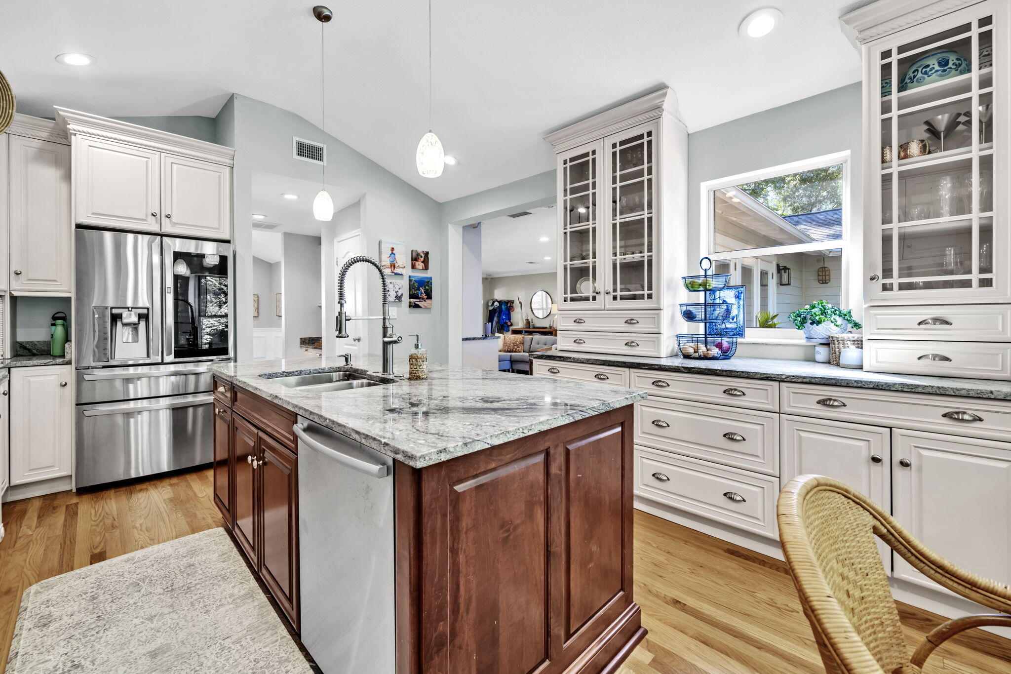 ELLIOTTS POINT - Residential