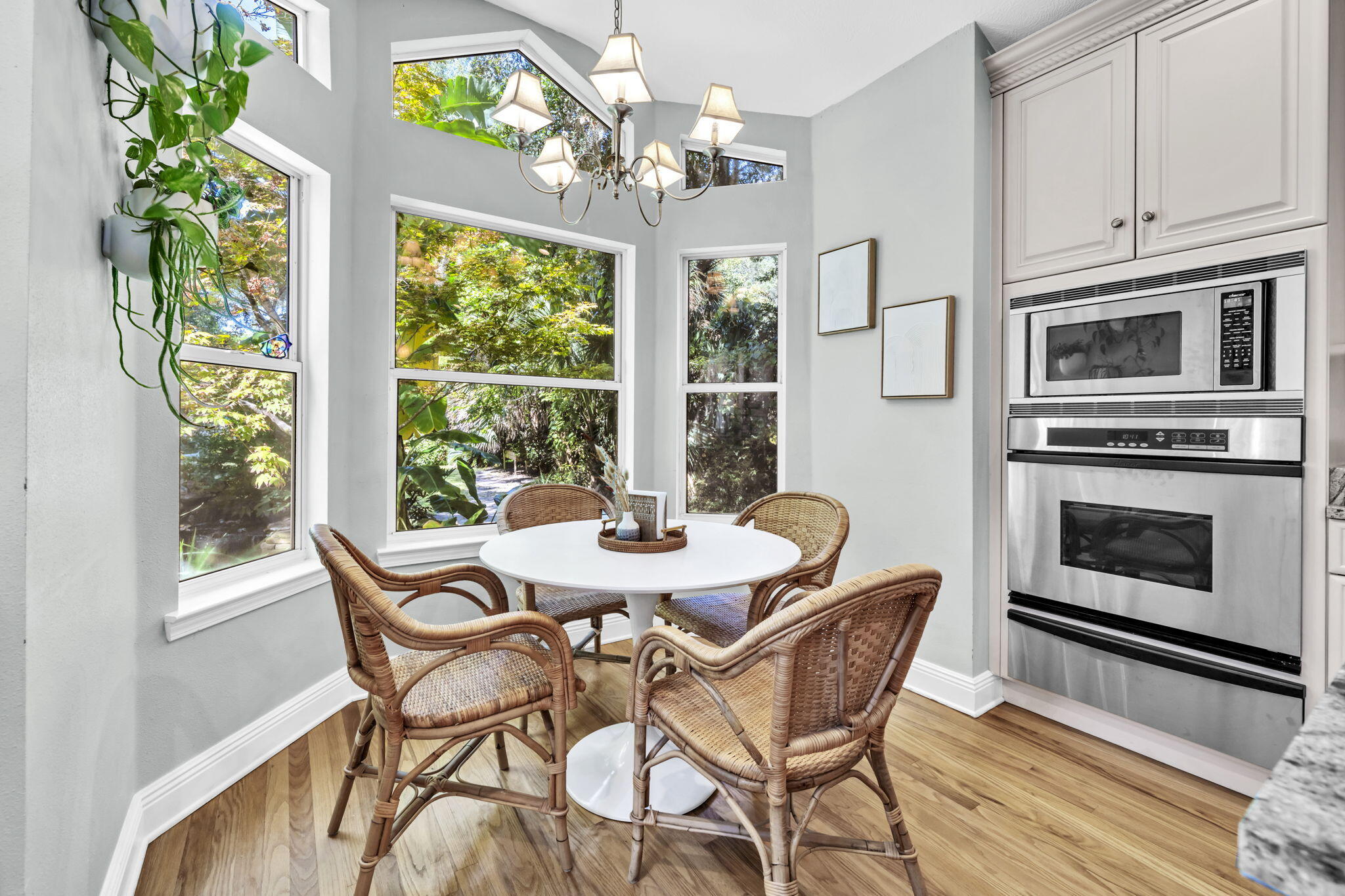 ELLIOTTS POINT - Residential