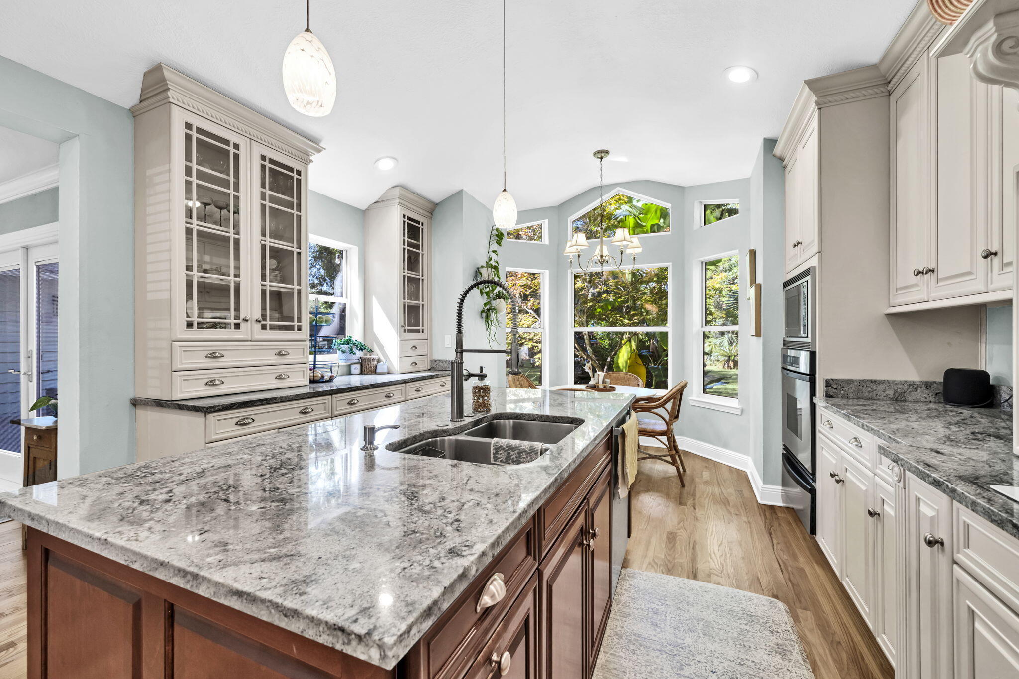 ELLIOTTS POINT - Residential