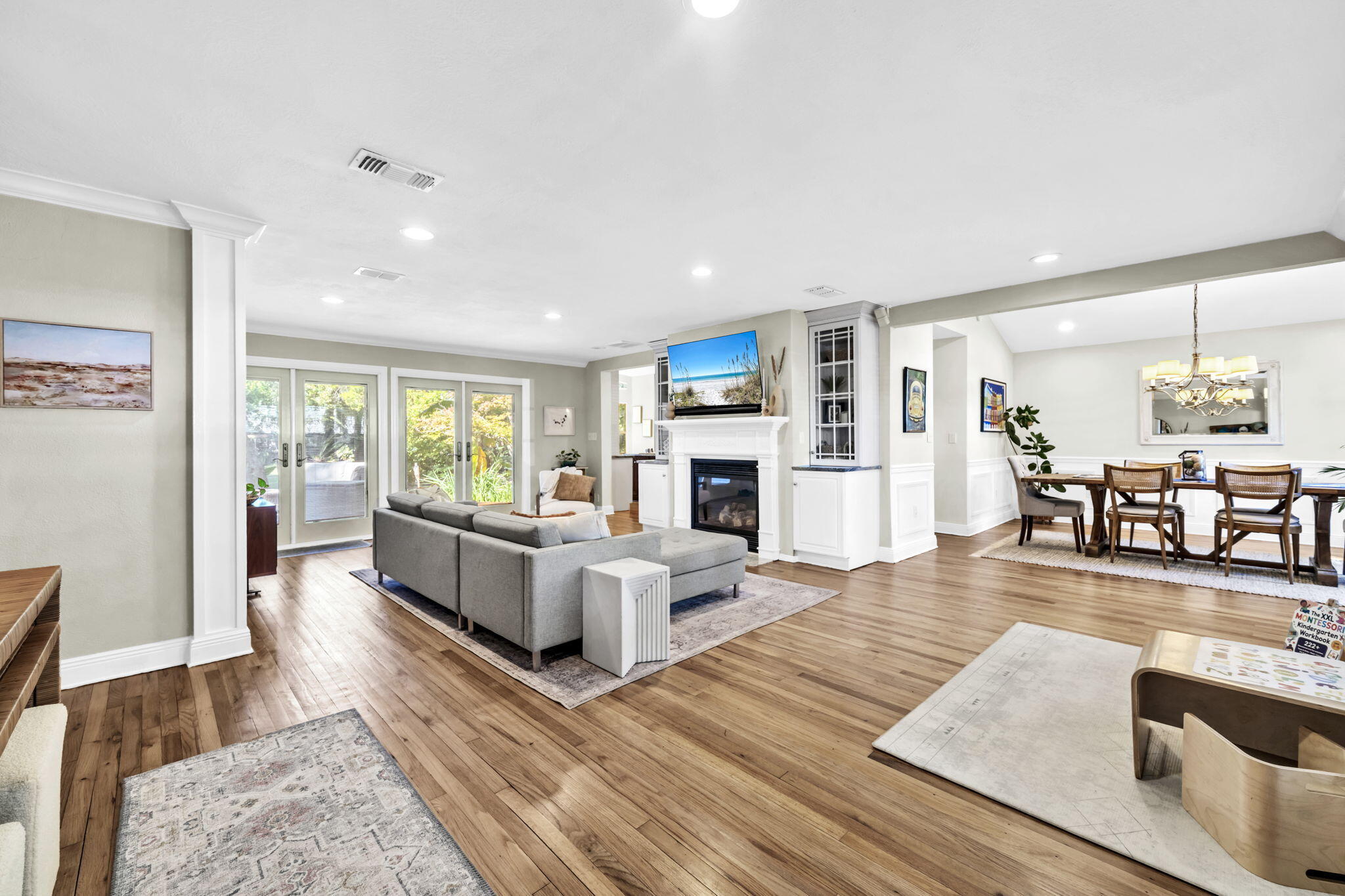 ELLIOTTS POINT - Residential