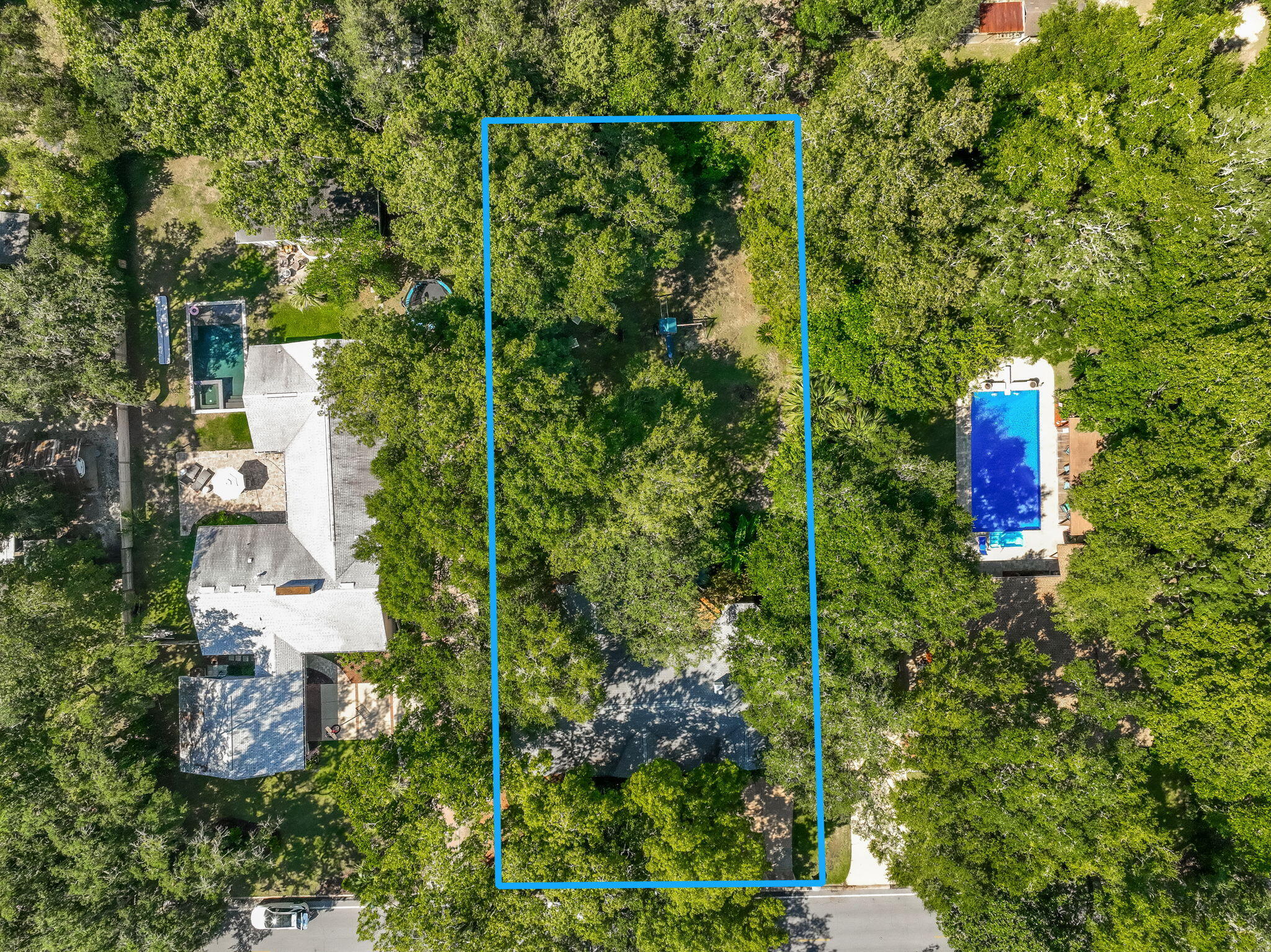 ELLIOTTS POINT - Residential