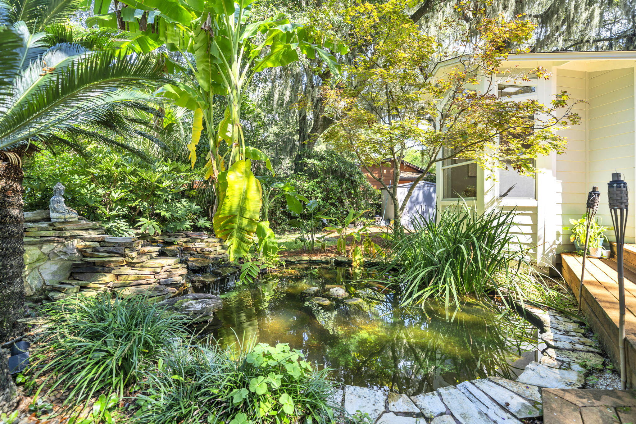 ELLIOTTS POINT - Residential