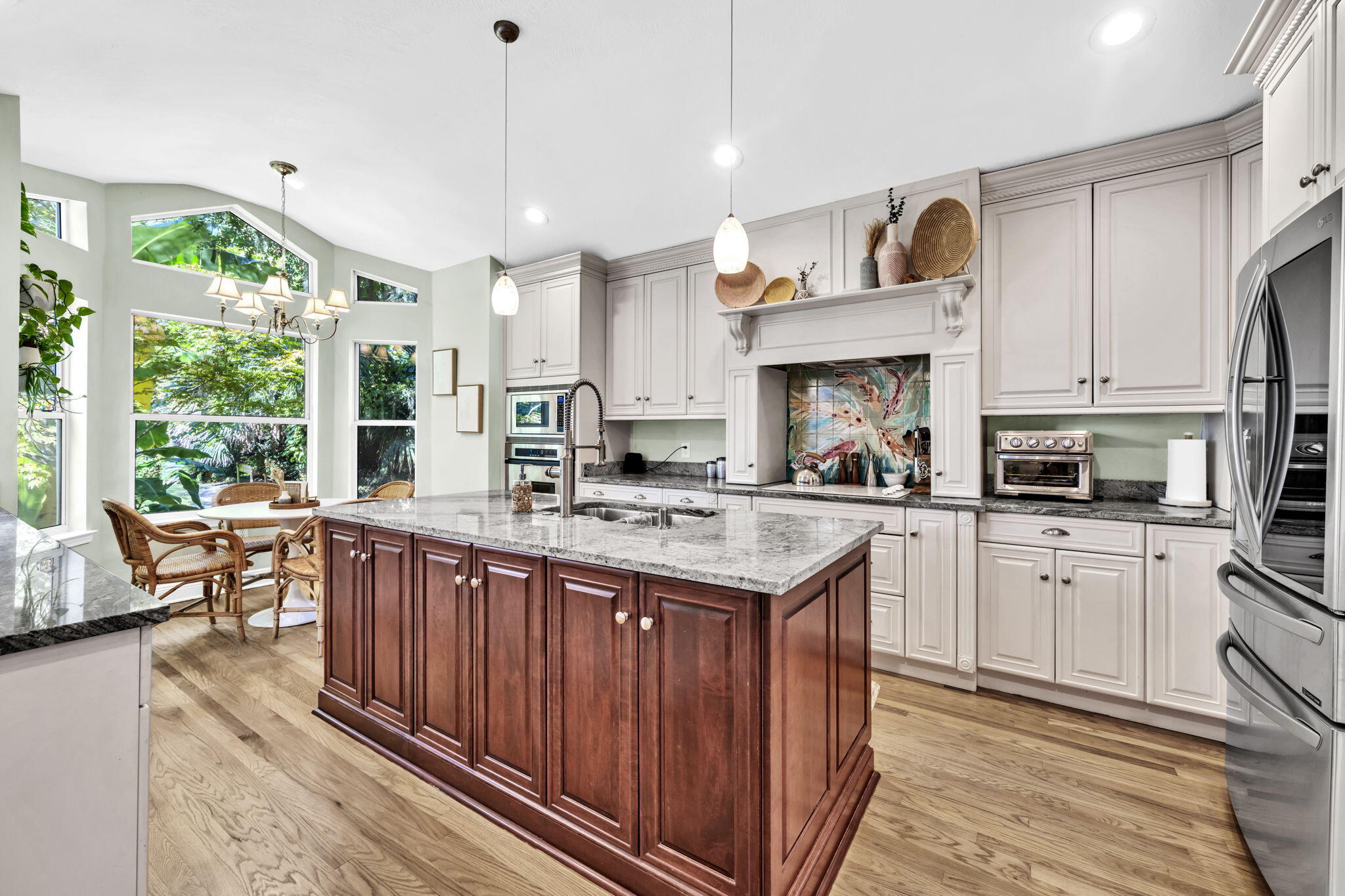 ELLIOTTS POINT - Residential