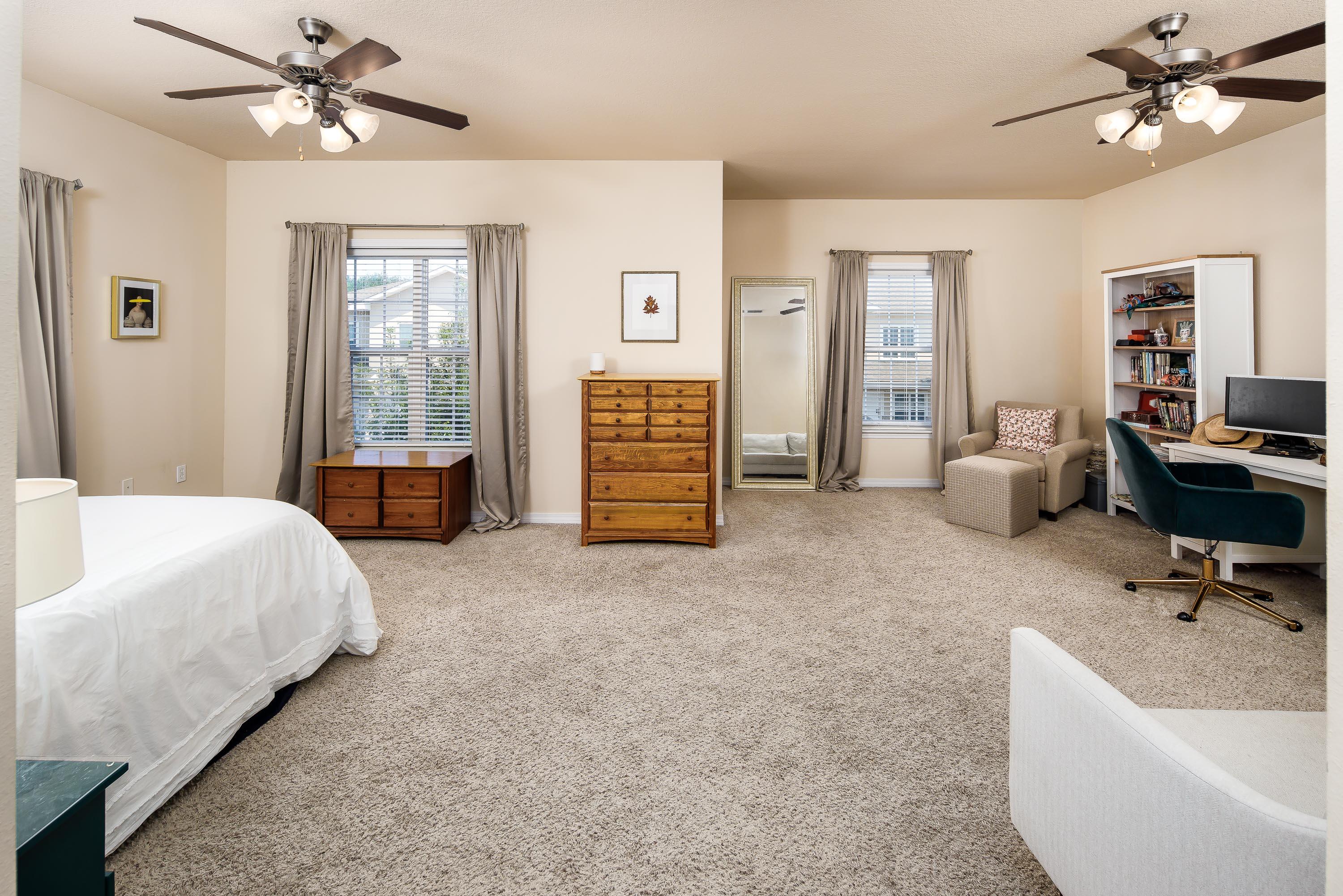 MERIDIAN SQUARE T/H - Residential