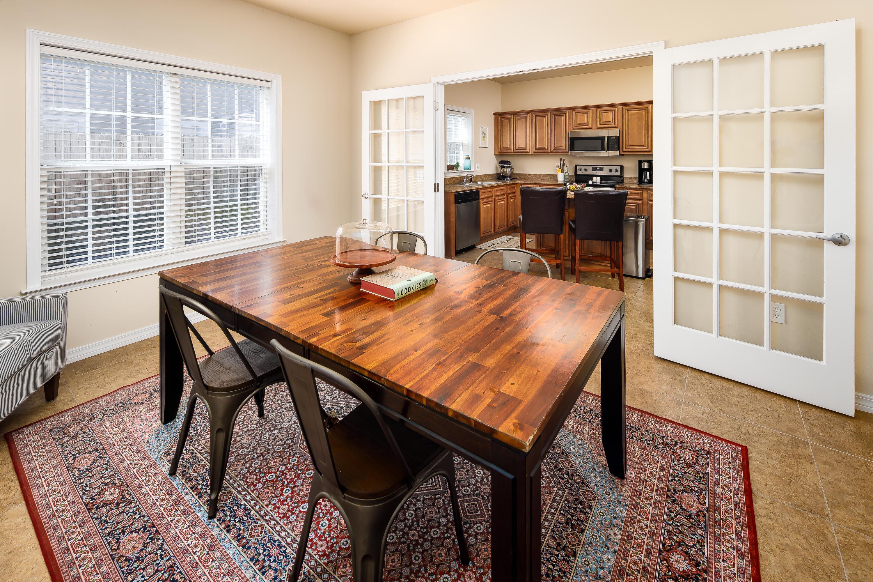 MERIDIAN SQUARE T/H - Residential