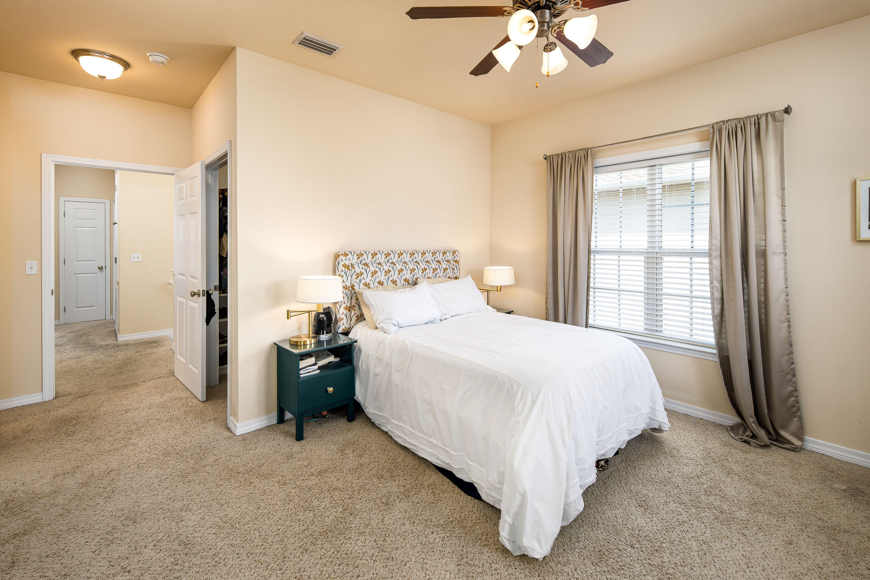 MERIDIAN SQUARE T/H - Residential