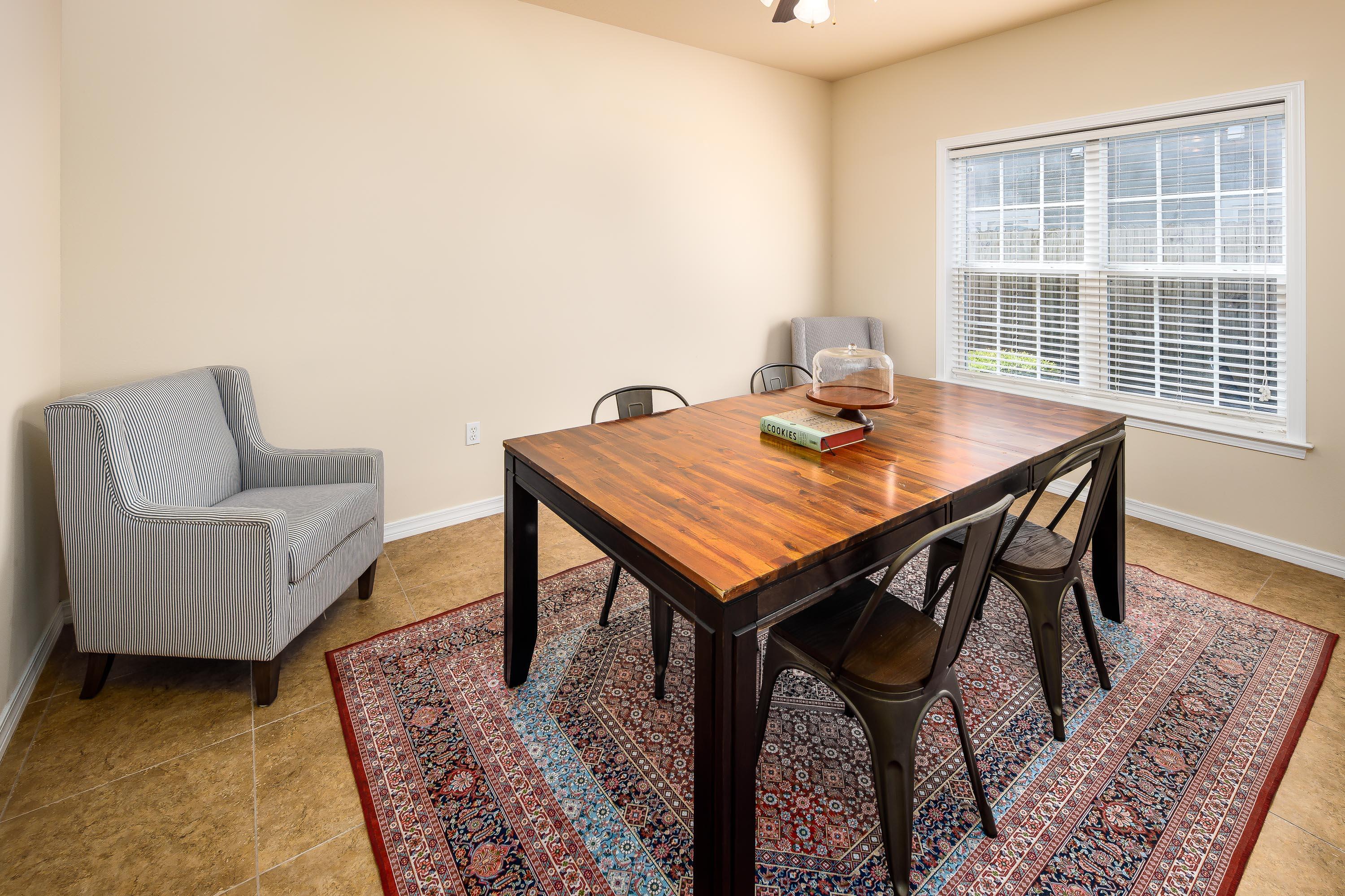 MERIDIAN SQUARE T/H - Residential