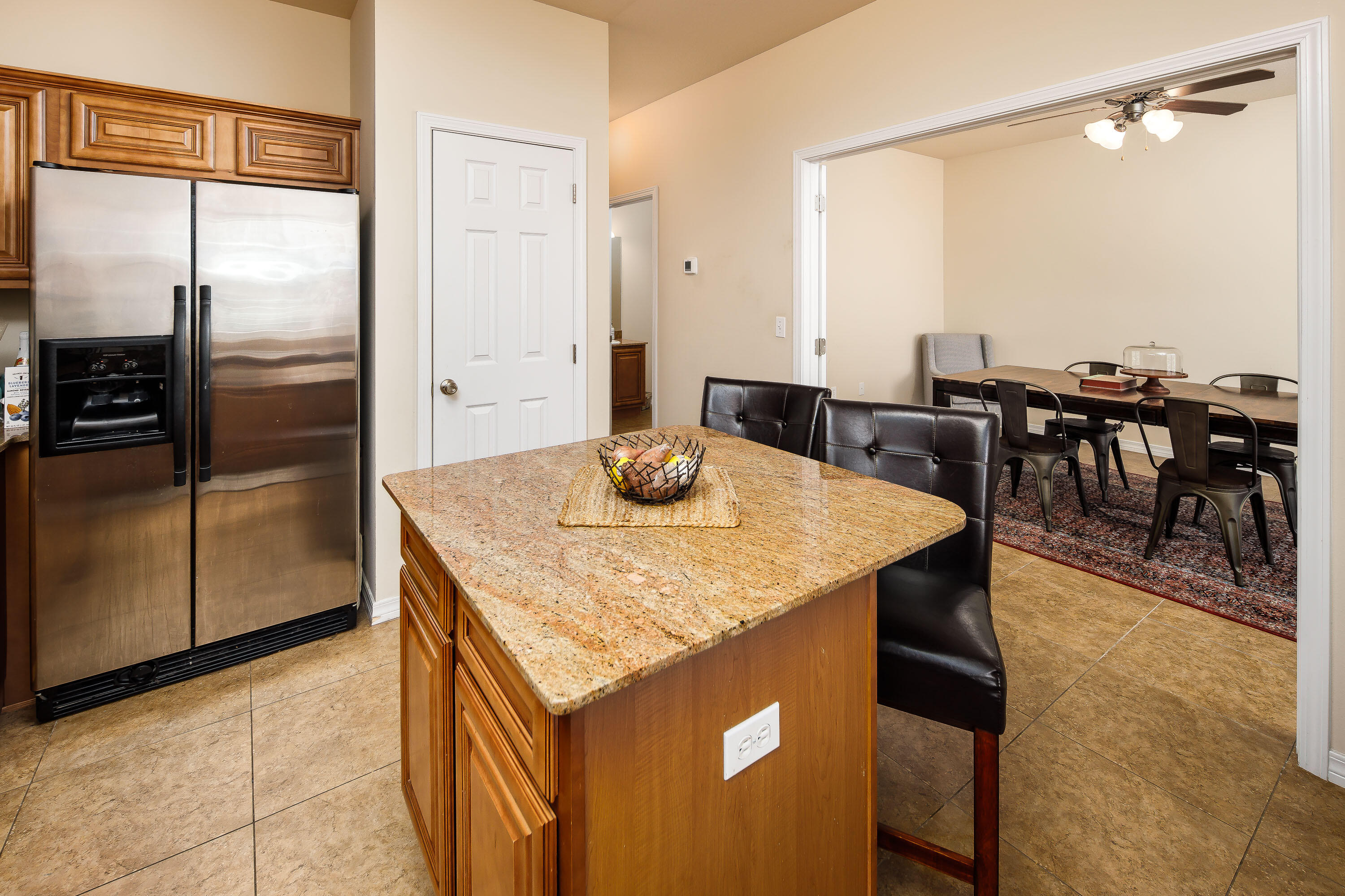 MERIDIAN SQUARE T/H - Residential