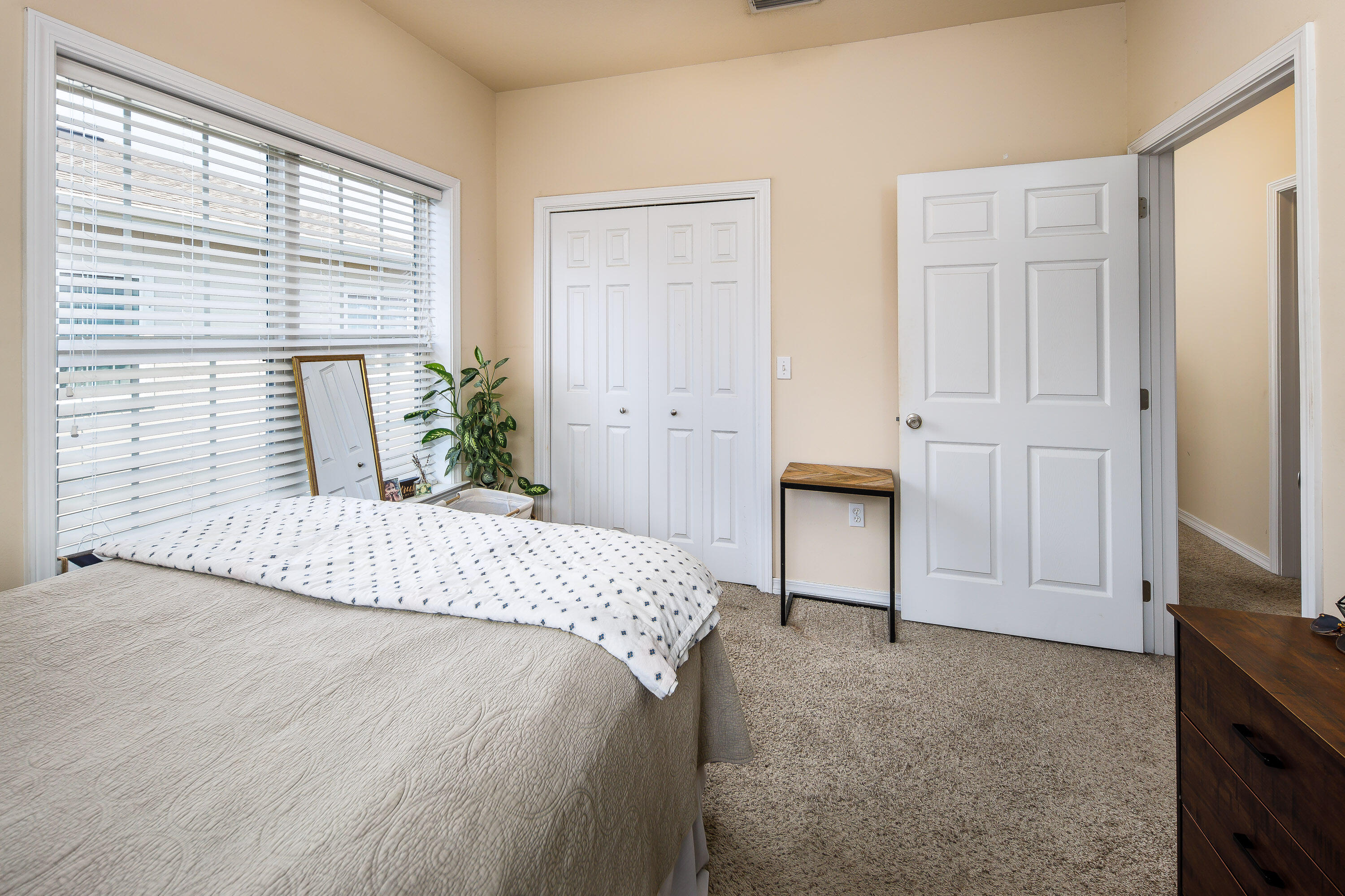 MERIDIAN SQUARE T/H - Residential