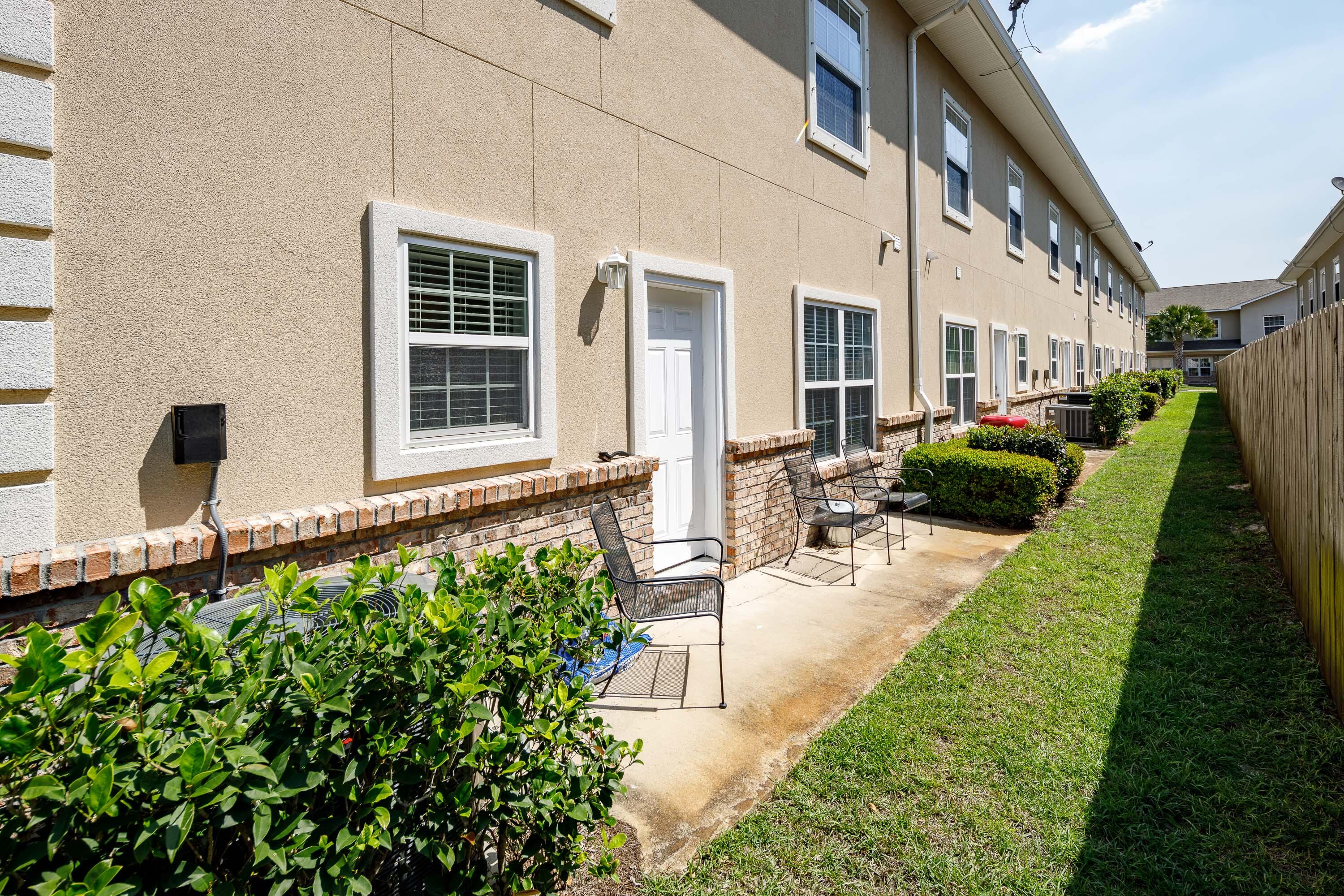 MERIDIAN SQUARE T/H - Residential