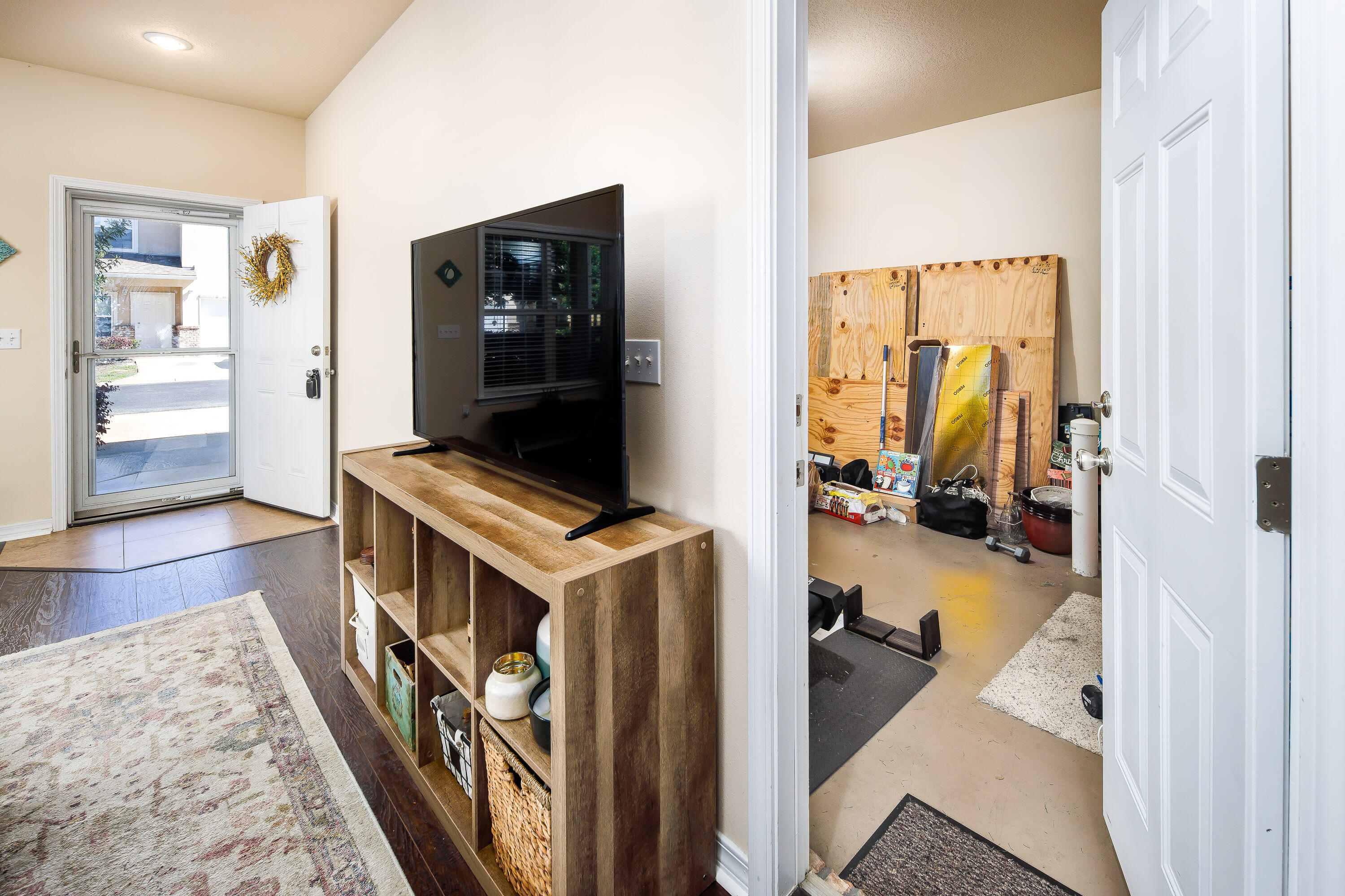 MERIDIAN SQUARE T/H - Residential