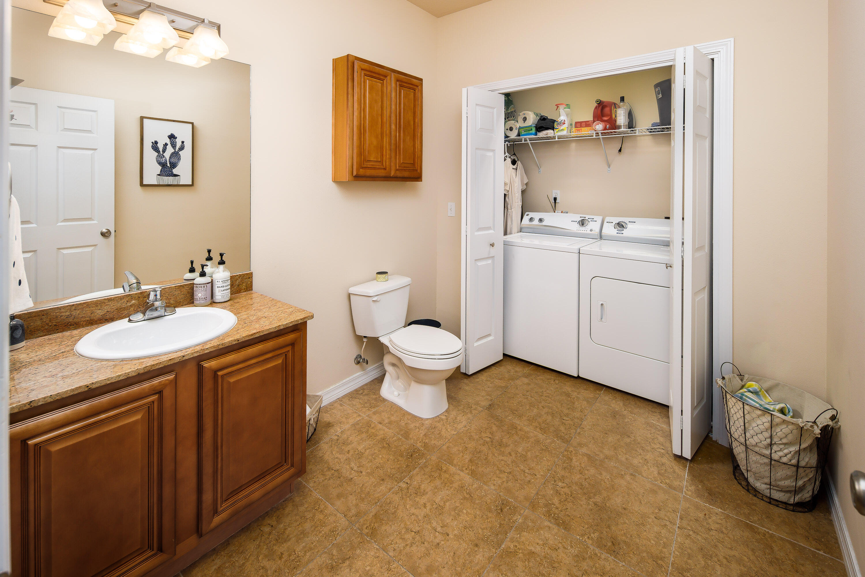 MERIDIAN SQUARE T/H - Residential