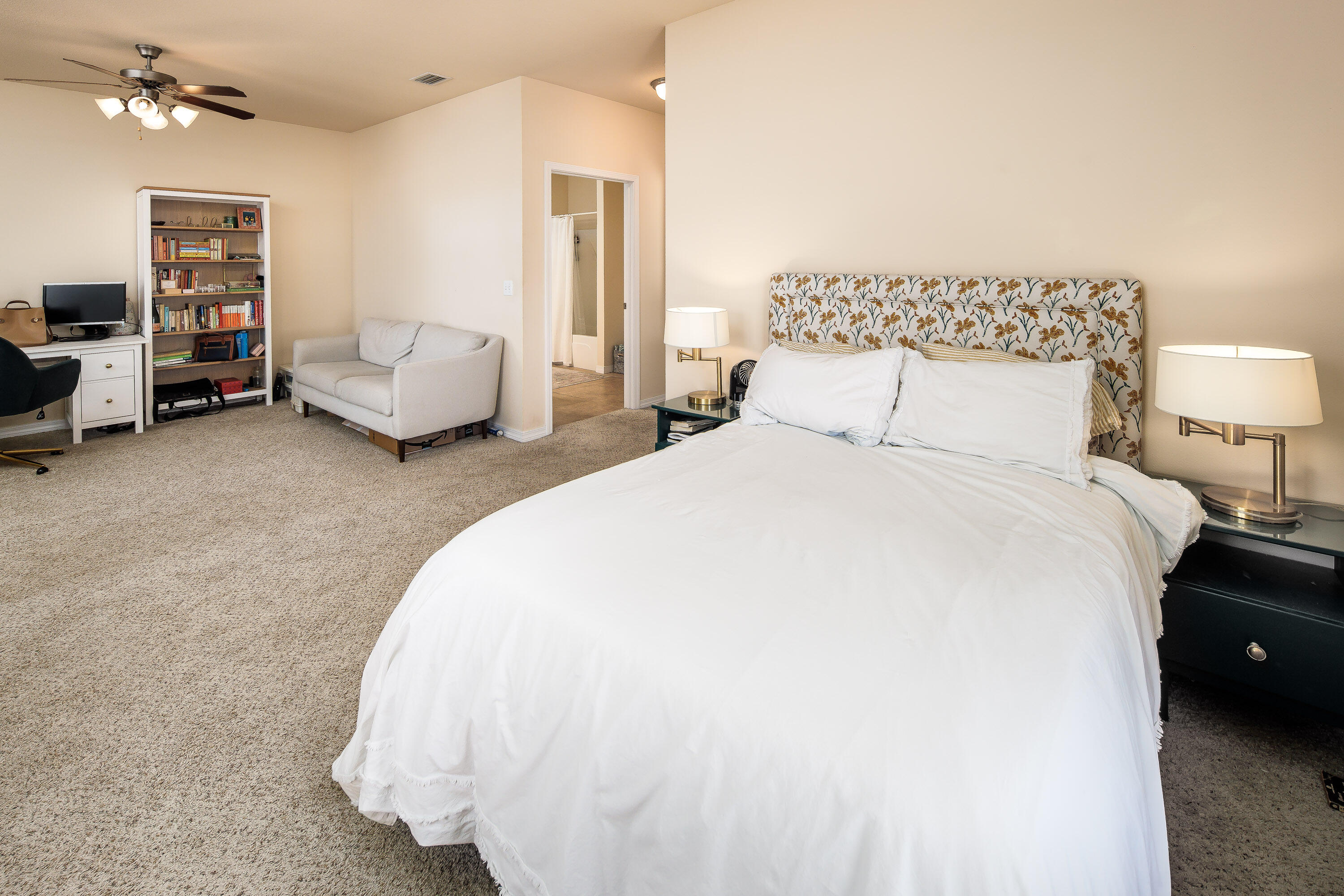 MERIDIAN SQUARE T/H - Residential