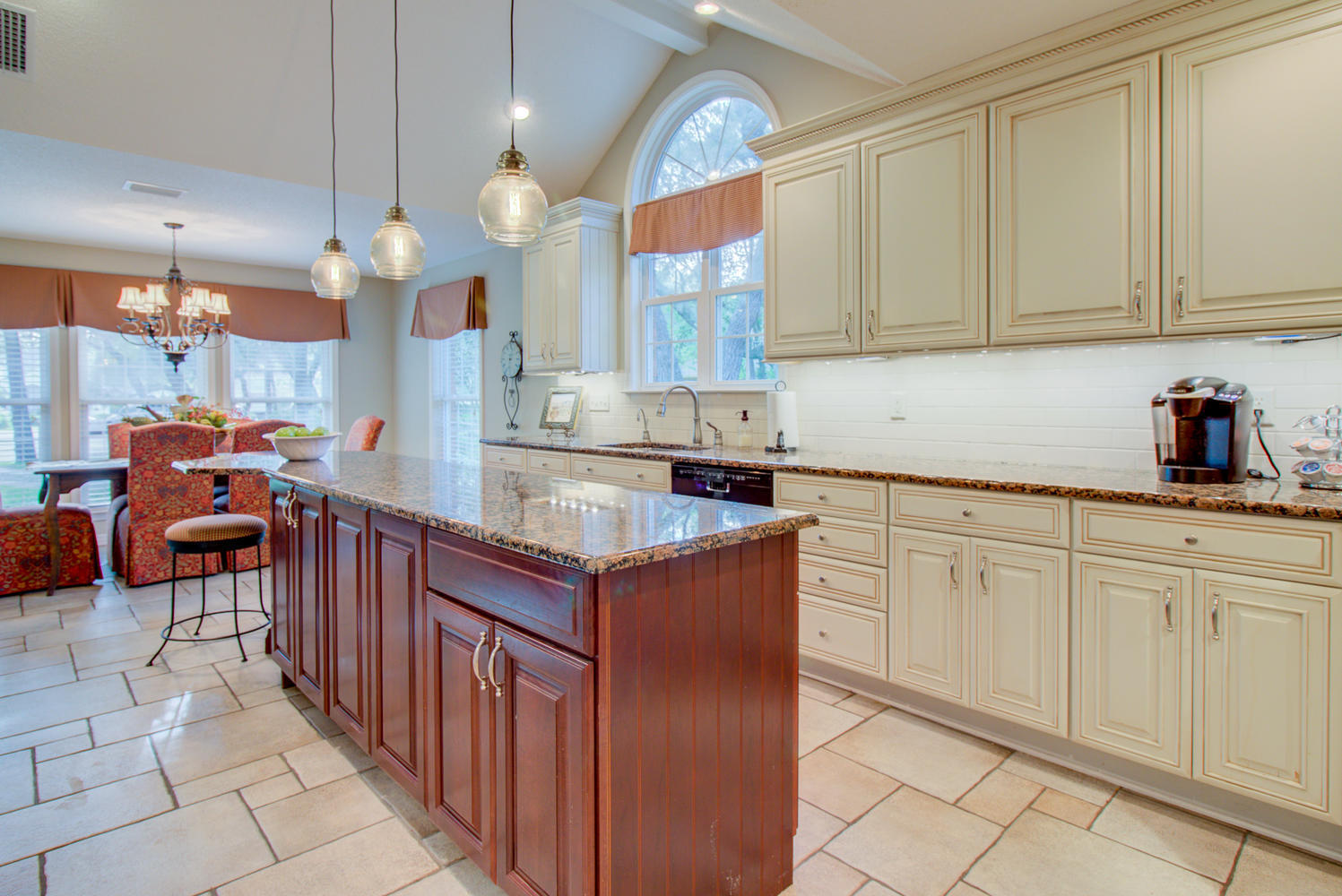 SOUTHWIND PH III UNIT 16 - Residential