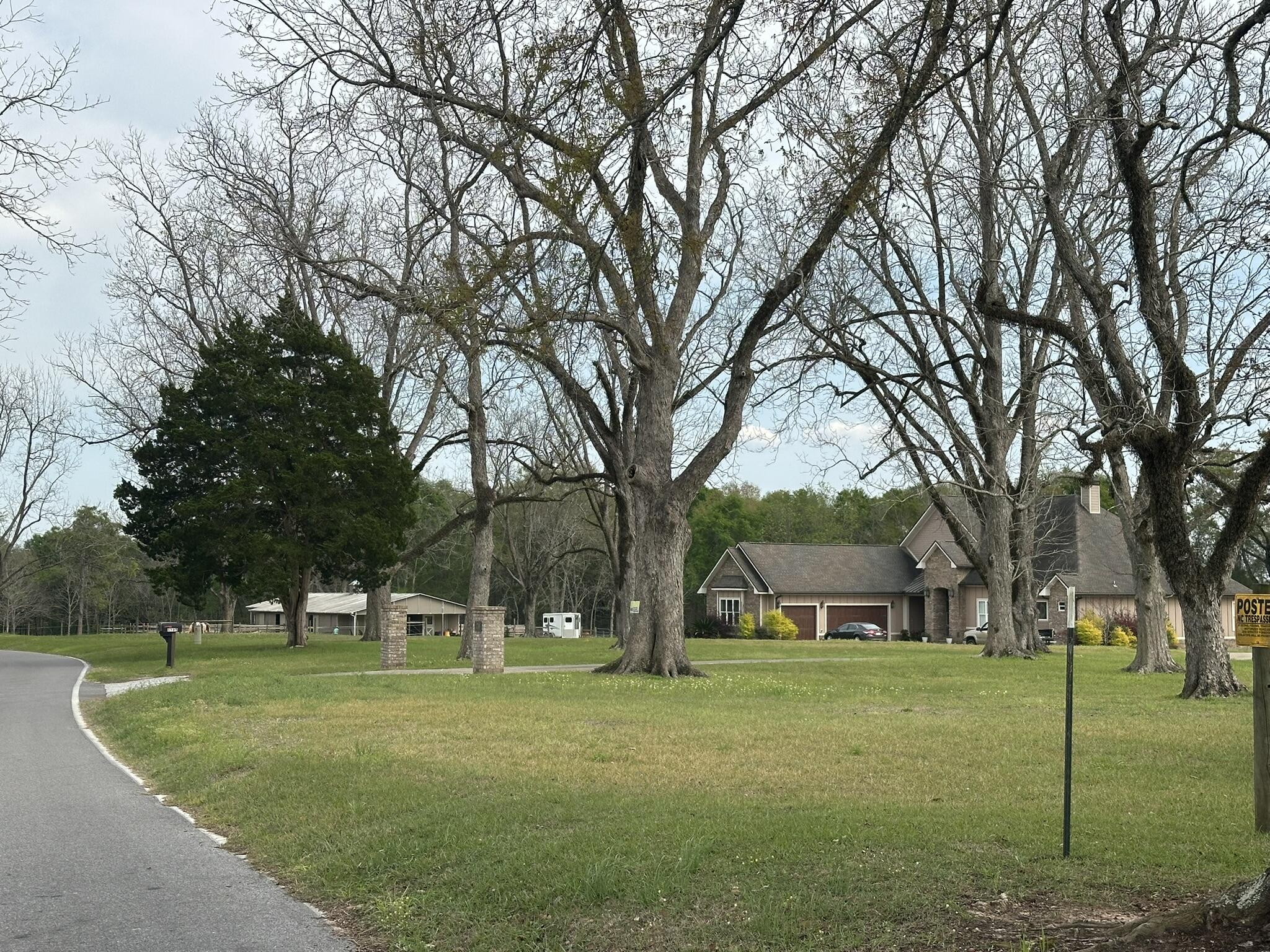 METES & BOUNDS - Land