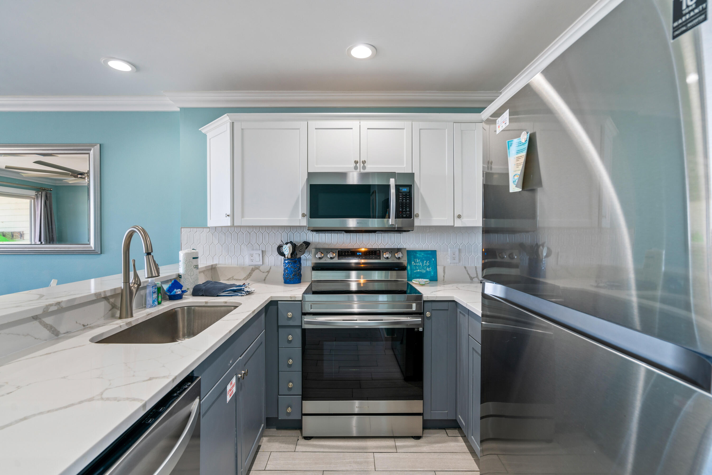 MISTRAL CONDO - Residential