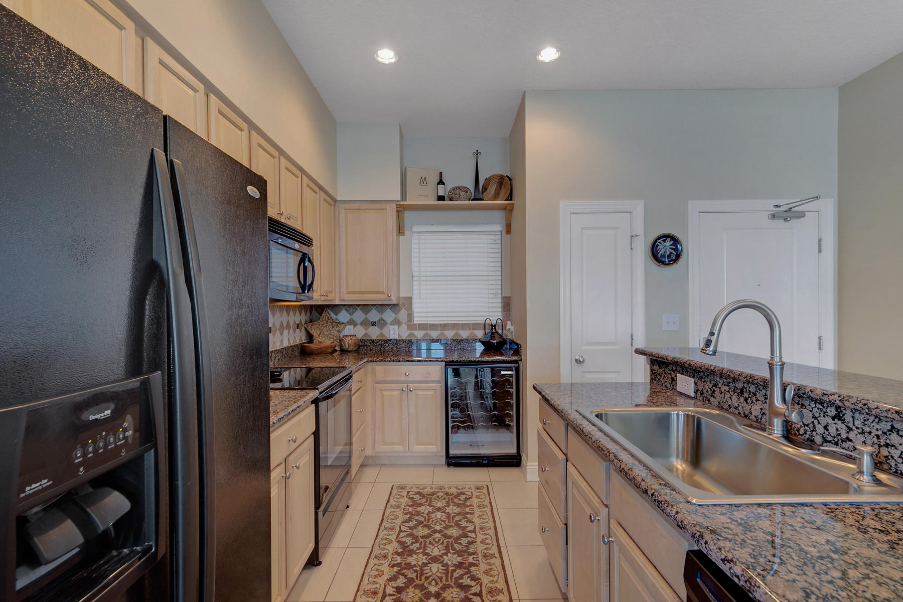 PALAZZO CONDOMINIUM - Residential