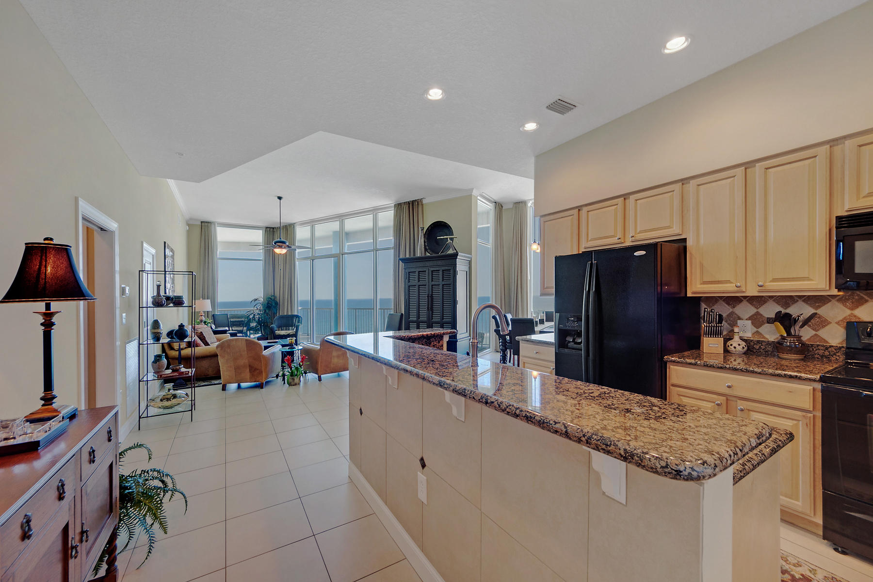 PALAZZO CONDOMINIUM - Residential