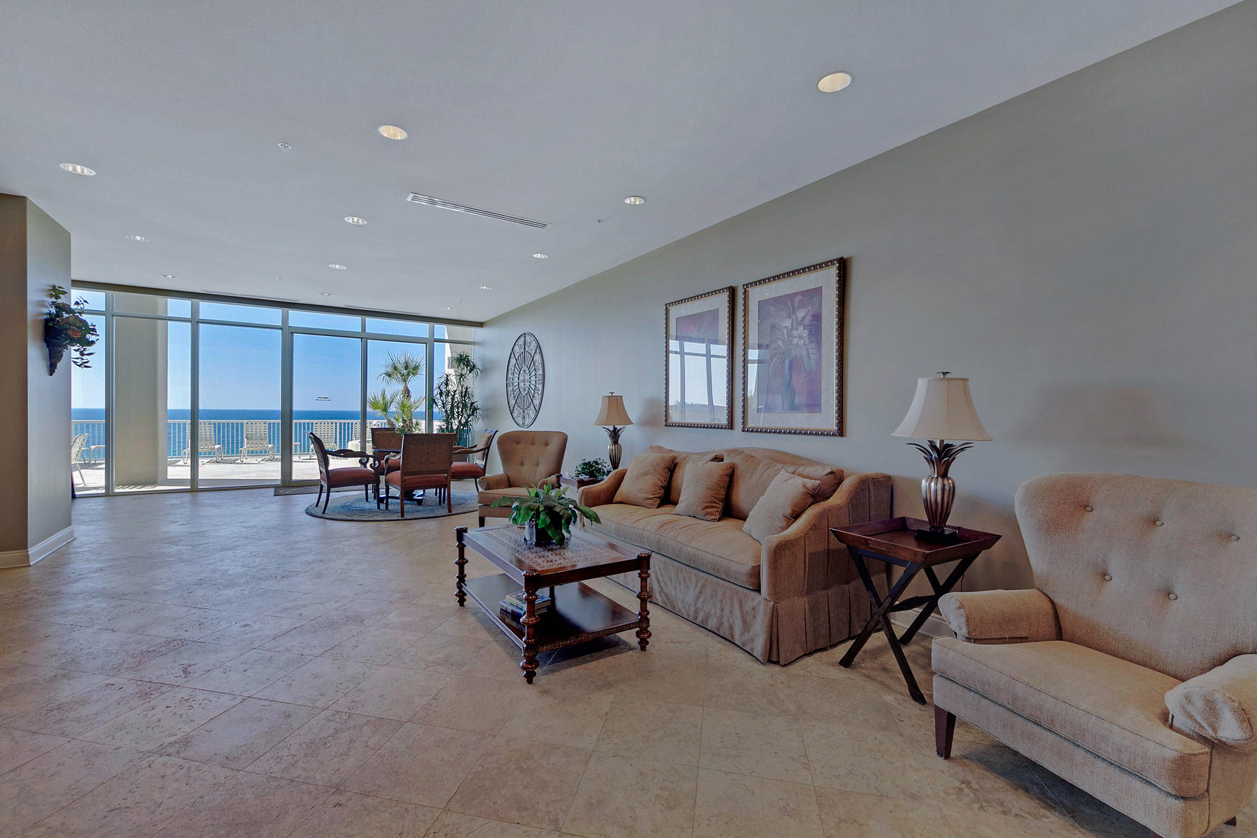 PALAZZO CONDOMINIUM - Residential